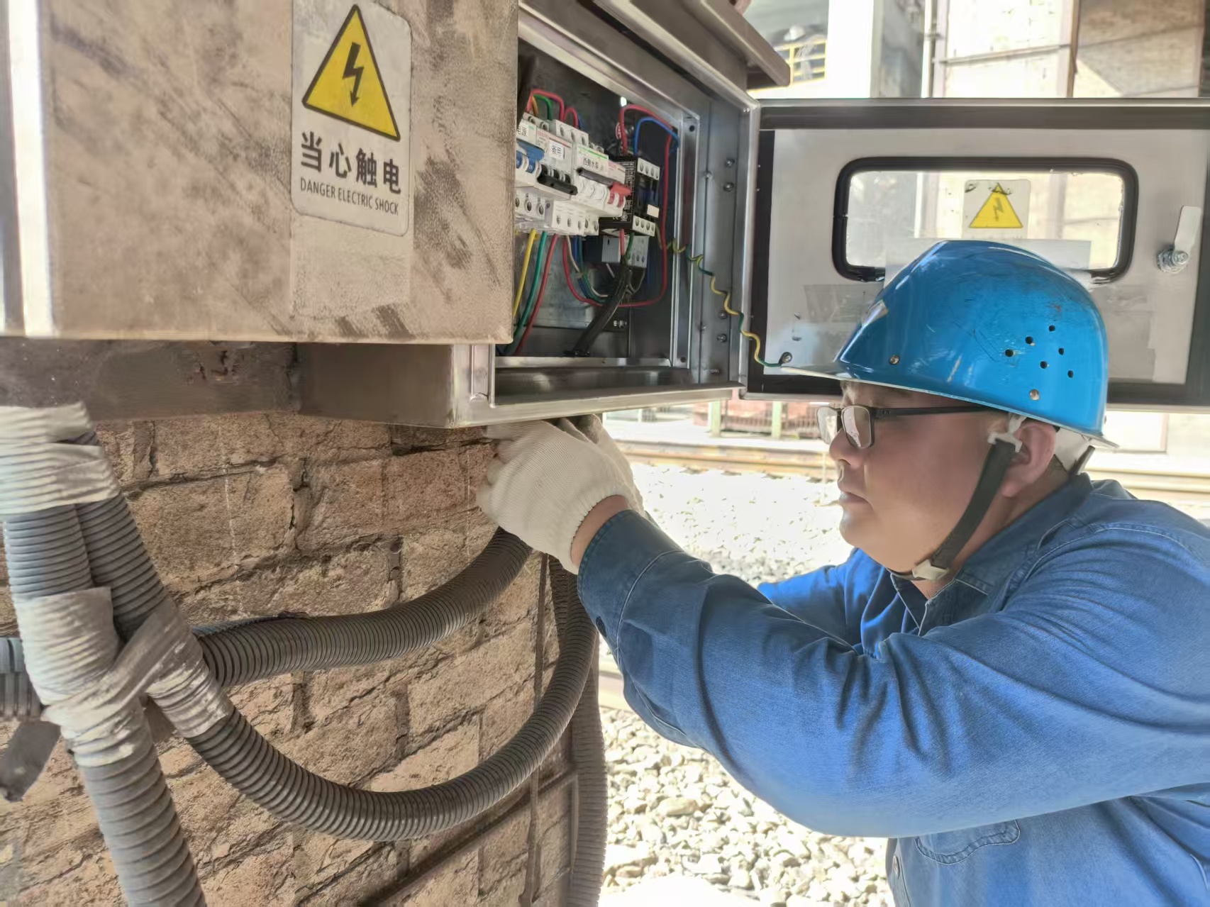 铁轨上的全能先锋 铁轨上的全能先锋