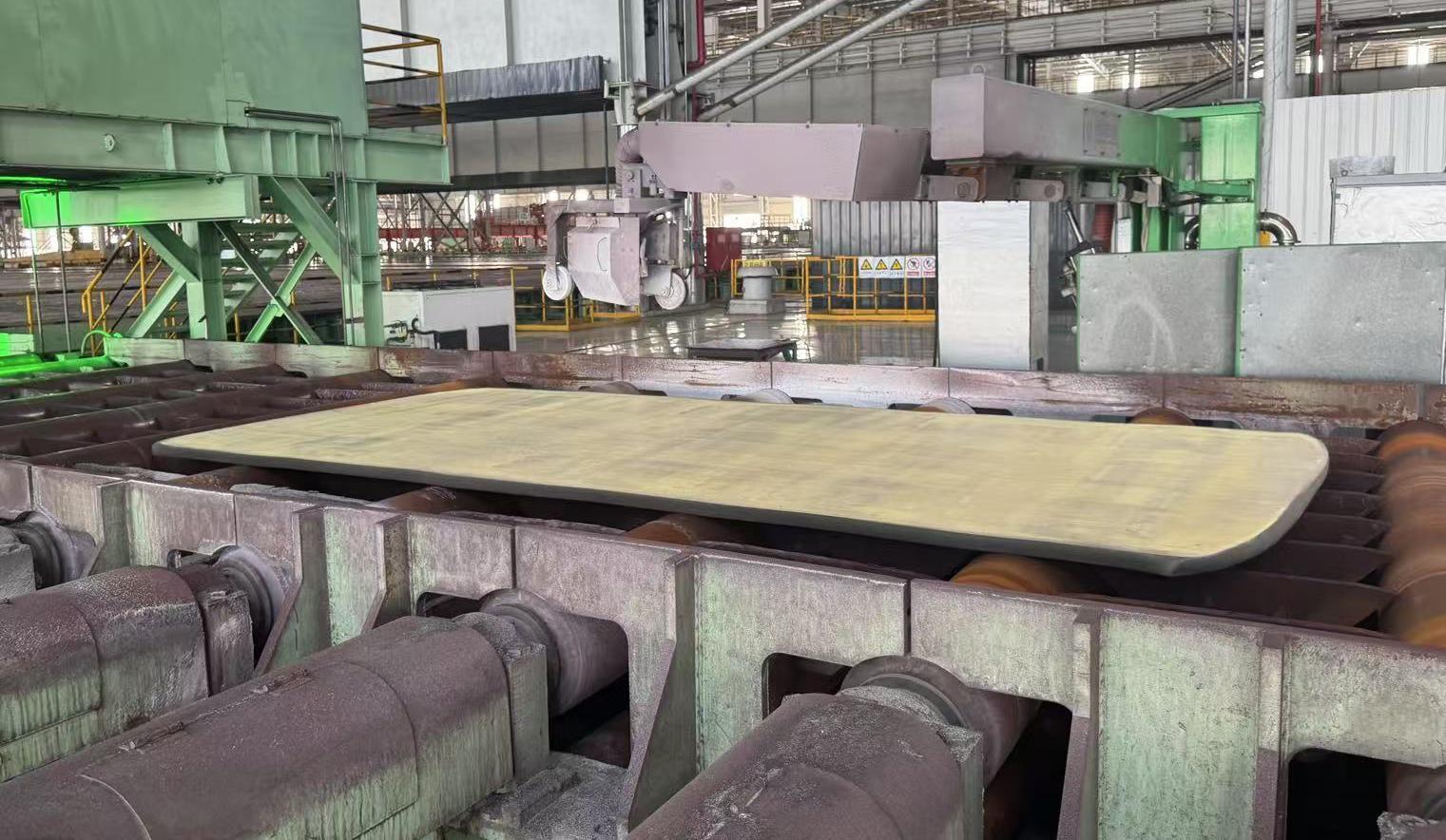 汉钢公司近α型钛合金TA15中厚板 首次轧制成功 汉钢公司近α型钛合金TA15中厚板 首次轧制成功