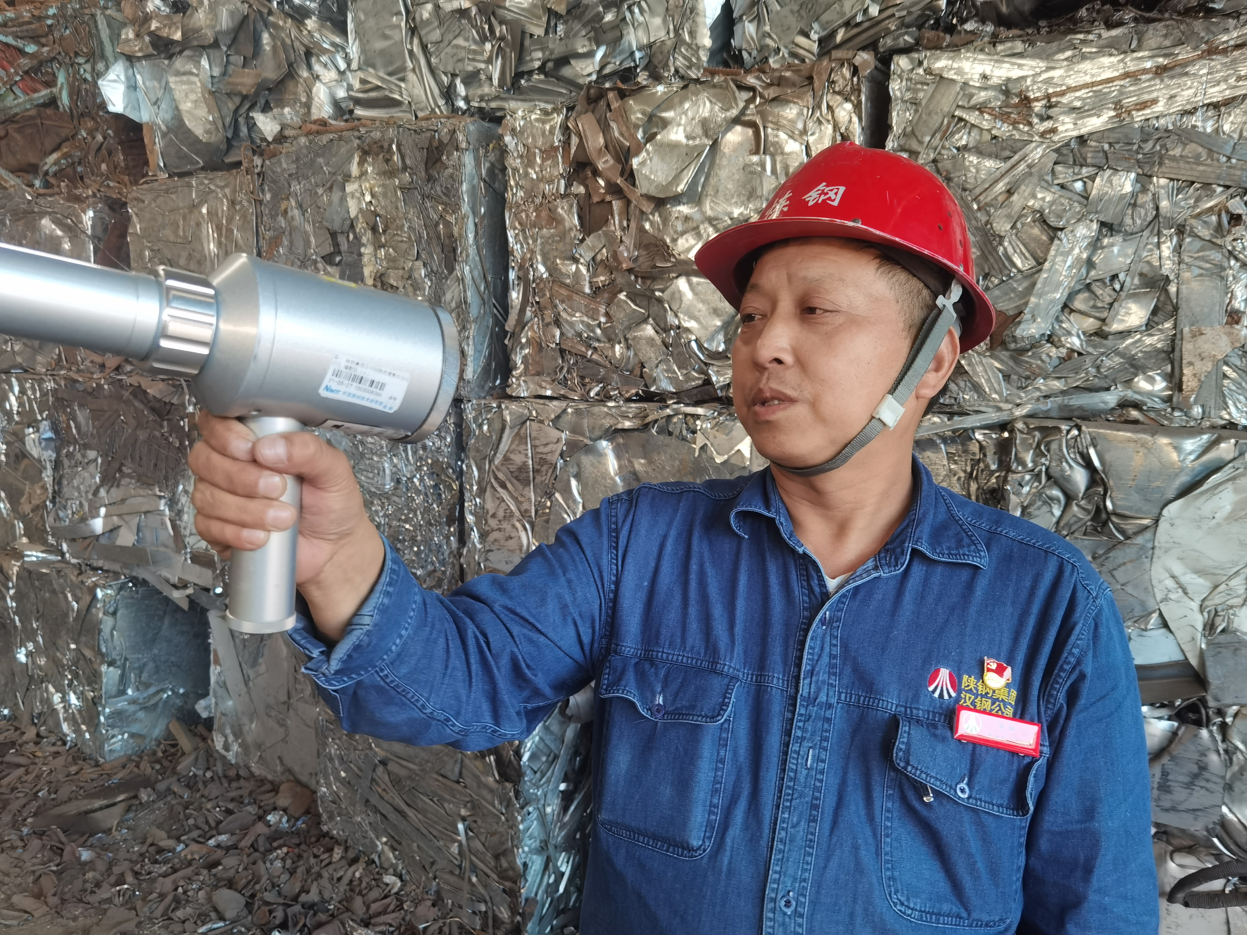 党徽在岗位闪耀 初心在一线绽放 党徽在岗位闪耀 初心在一线绽放