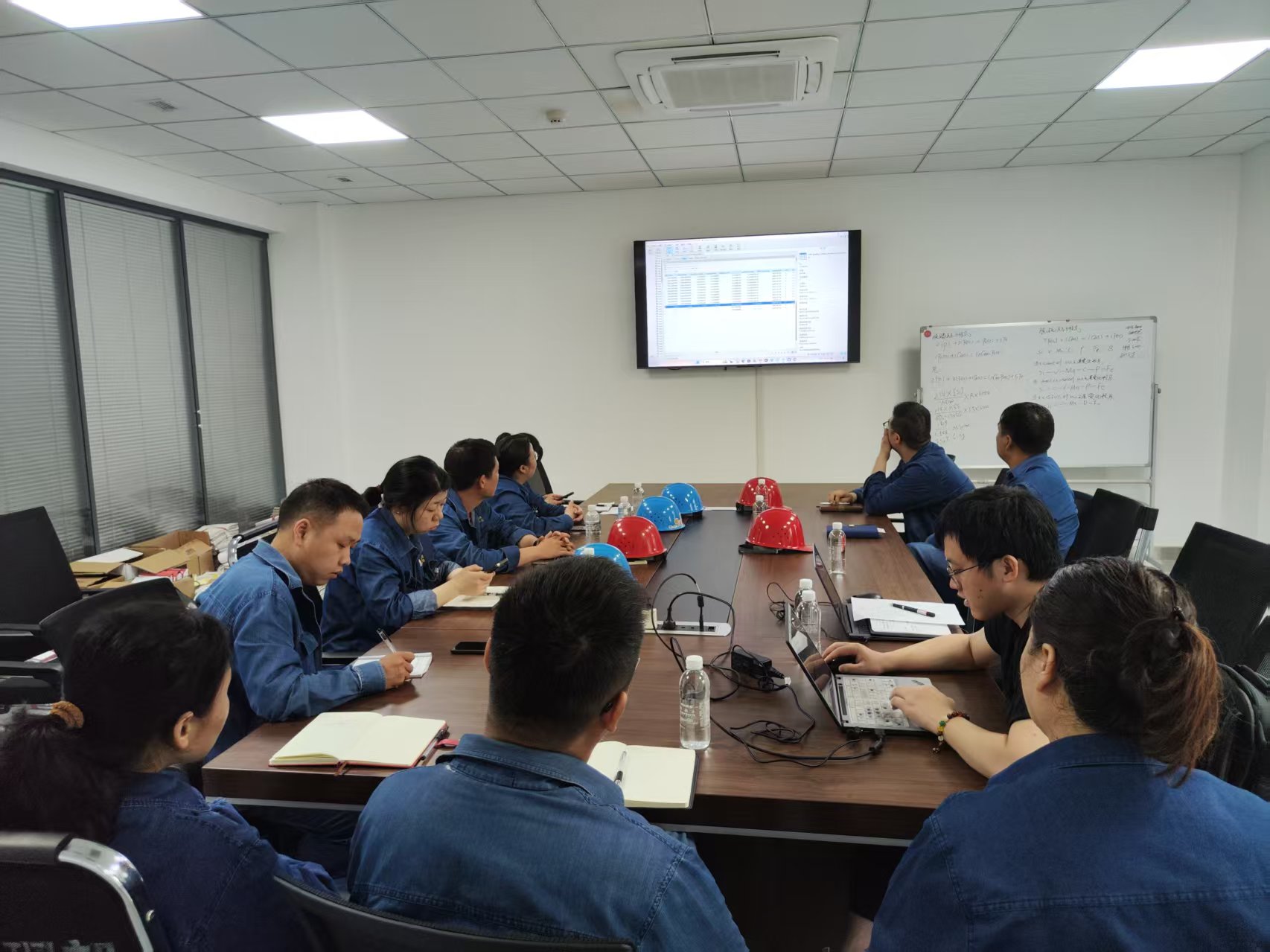 秋来干劲足,加速推进设备重点项目攻坚 秋来干劲足,加速推进设备重点项目攻坚