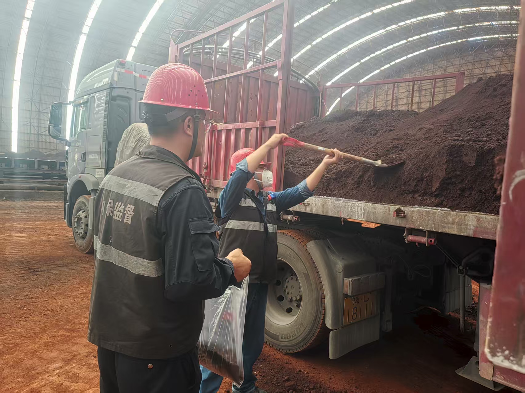 加强原燃料质量监督 护航钢铁“粮仓”安全