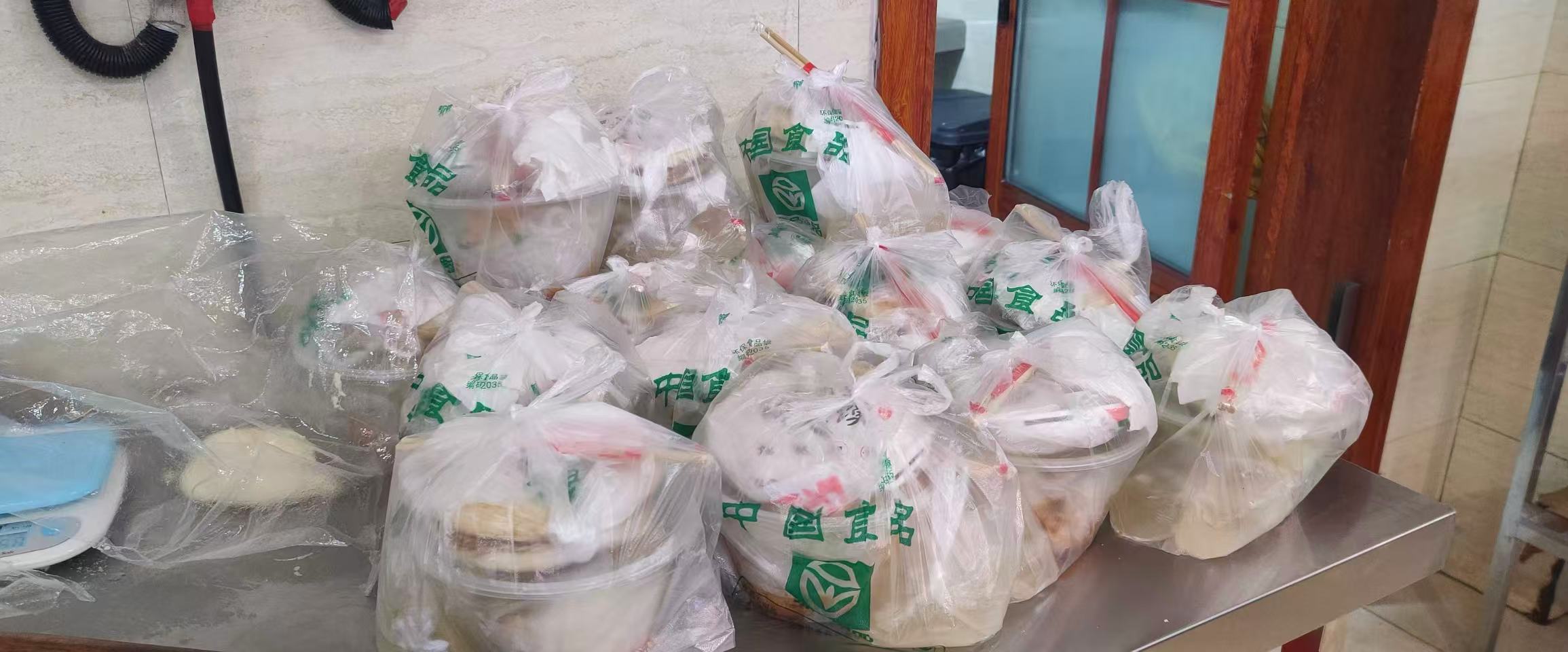 内保服务中心全力保障检修用餐 内保服务中心全力保障检修用餐