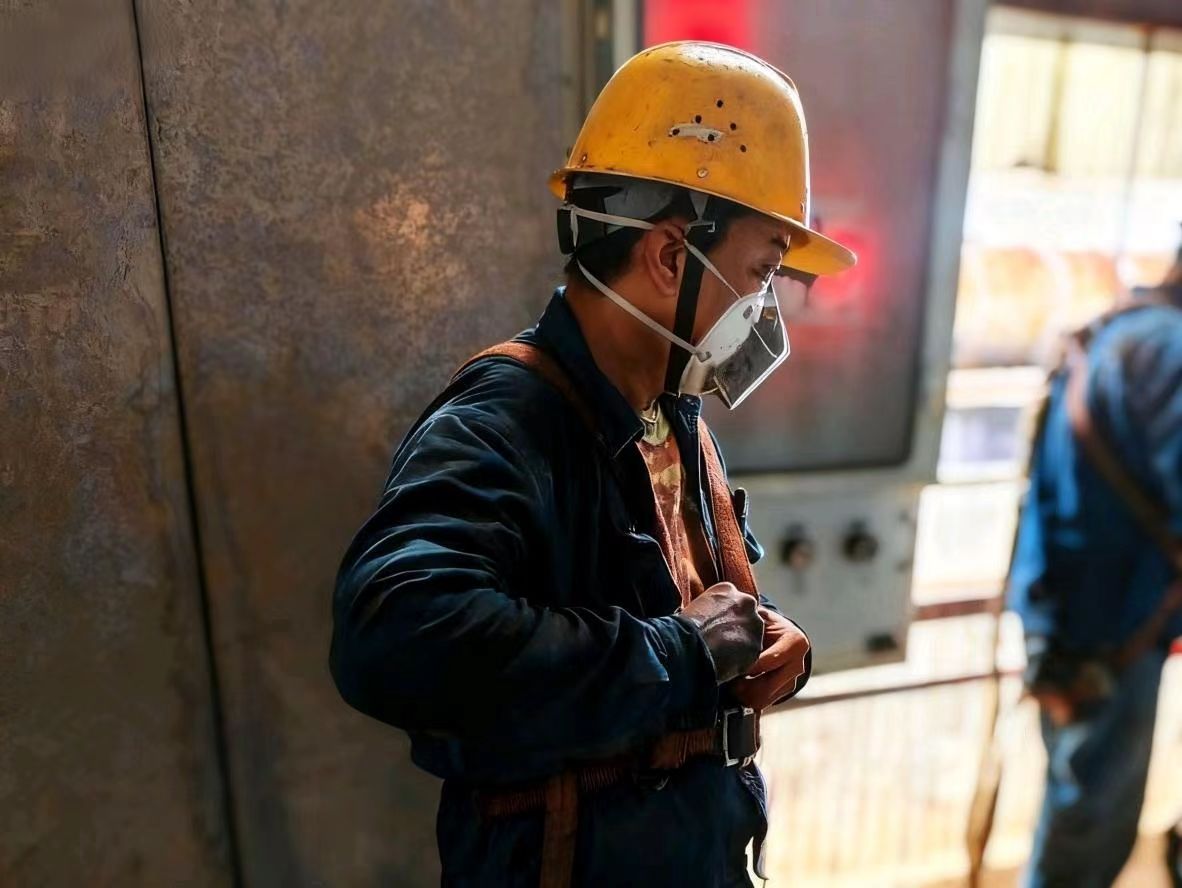 清仓攻坚聚合力 一线奋战保生产 清仓攻坚聚合力 一线奋战保生产