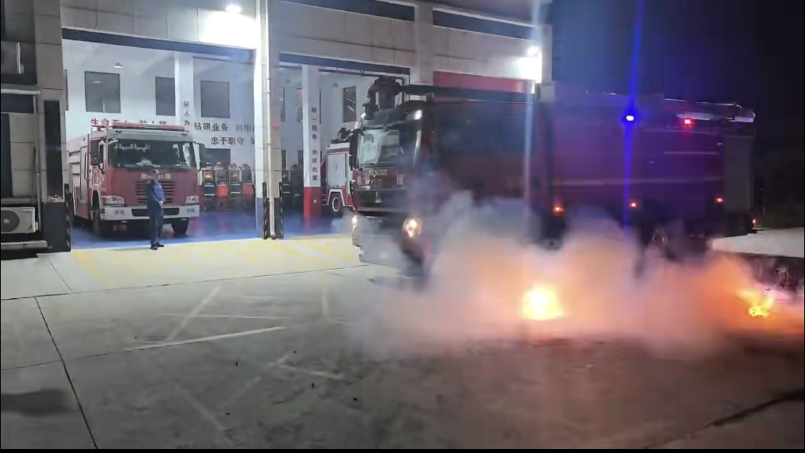 新“战友”就位!汉钢专职应急救援队列装新型装备,剑指“全灾种”应急 新“战友”就位!汉钢专职应急救援队列装新型装备,剑指“全灾种”应急