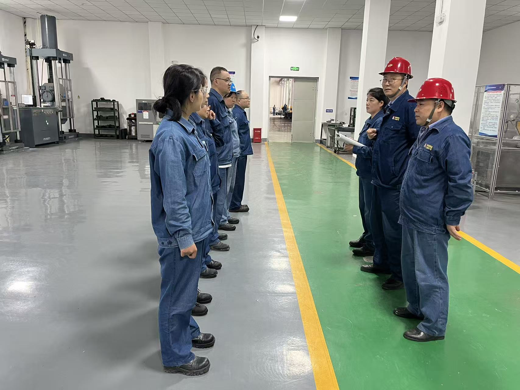 密织安全防护网 激活班组新动能