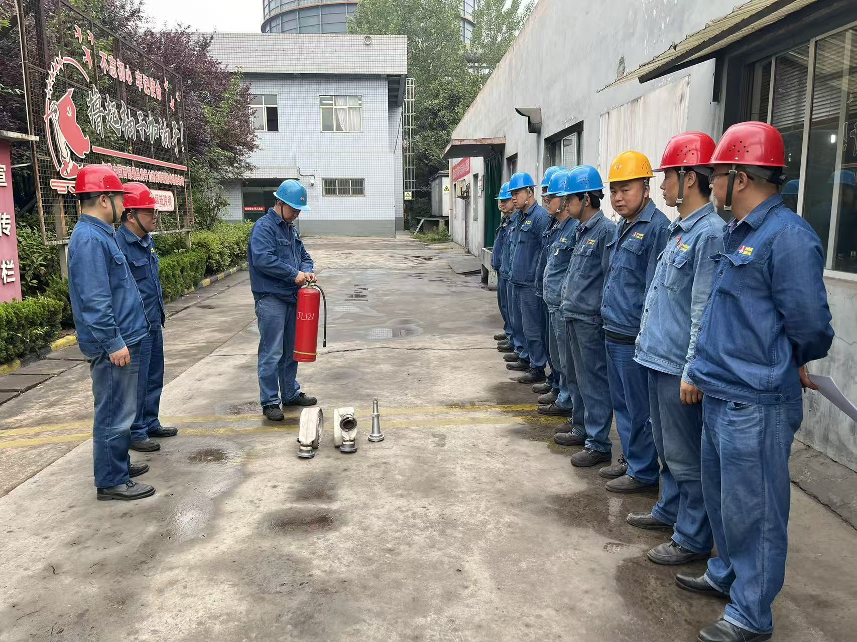 密织安全防护网 激活班组新动能