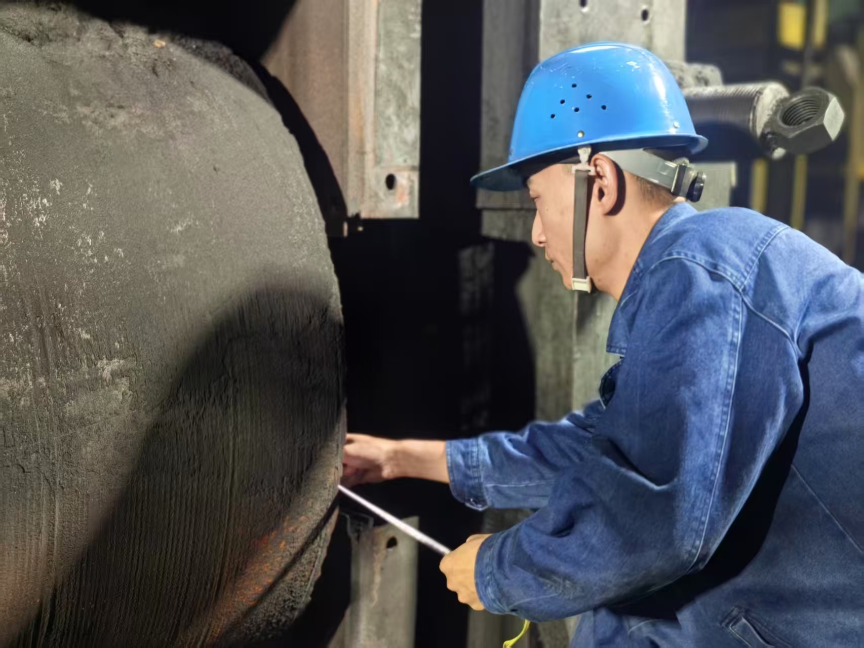 设备“焕新”解顽疾!他们凭自主改造交出降本增效亮眼答卷 设备“焕新”解顽疾!他们凭自主改造交出降本增效亮眼答卷