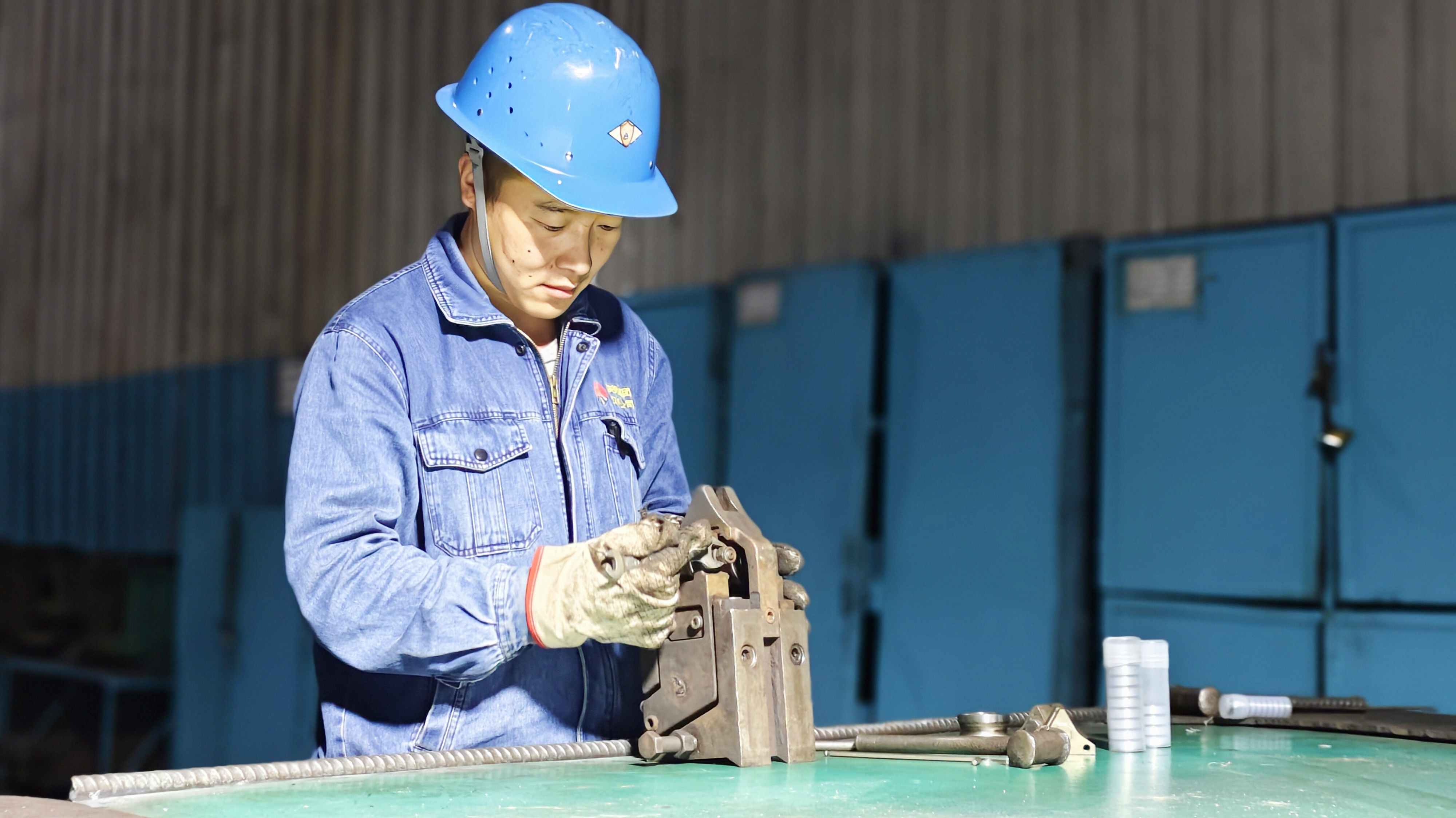 苗强:十余载坚守“咽喉岗” 用匠心谱写奋斗故事 苗强:十余载坚守“咽喉岗” 用匠心谱写奋斗故事