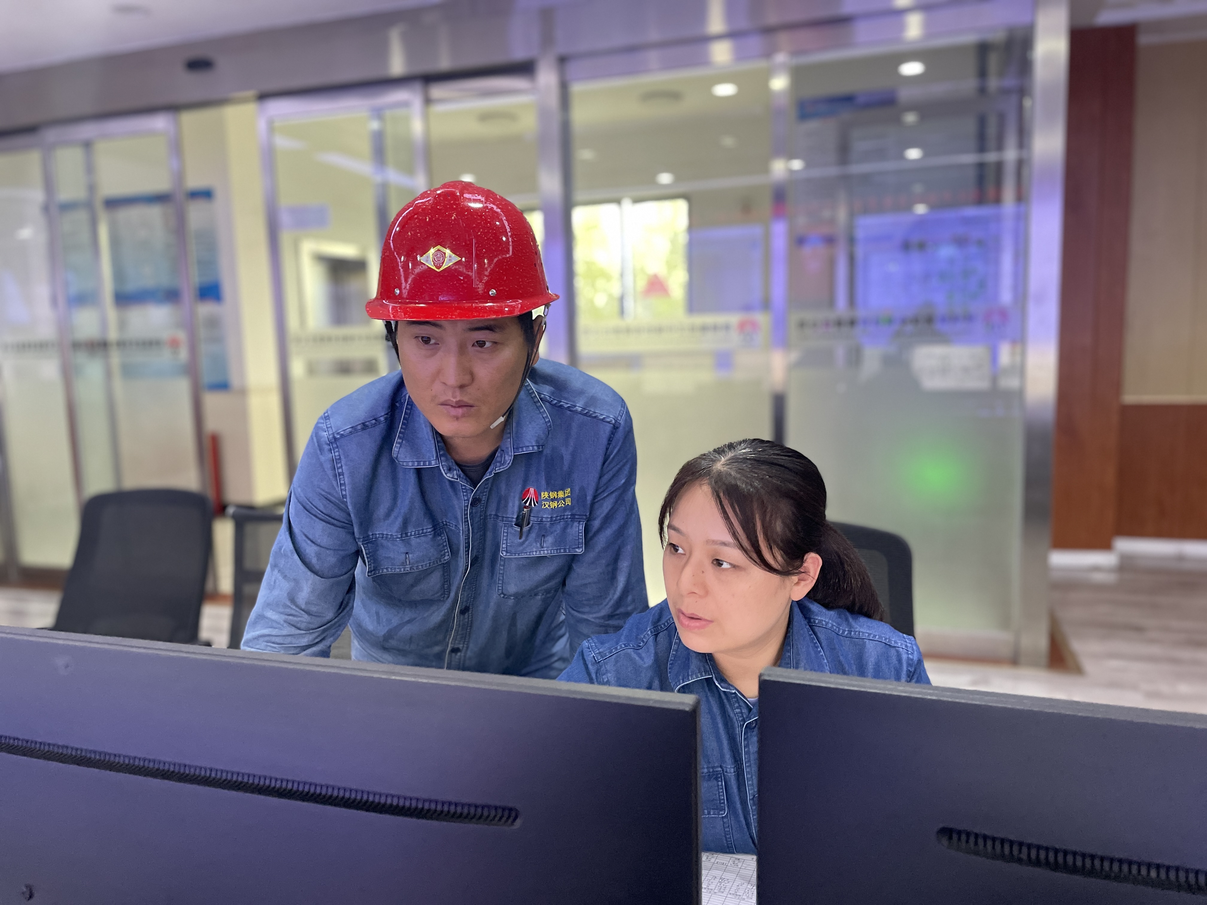 筑牢安全防线 共绘平安画卷 筑牢安全防线 共绘平安画卷