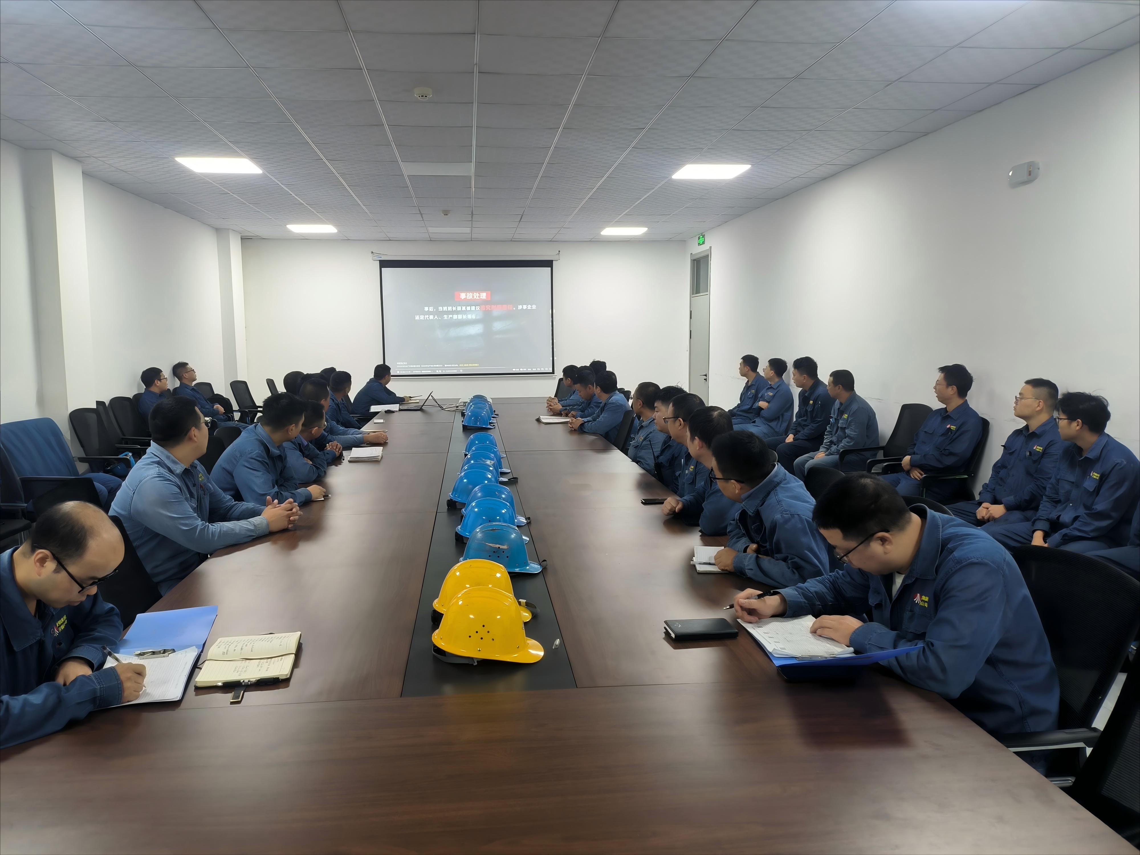 铆足劲！奏响秋日奋进曲