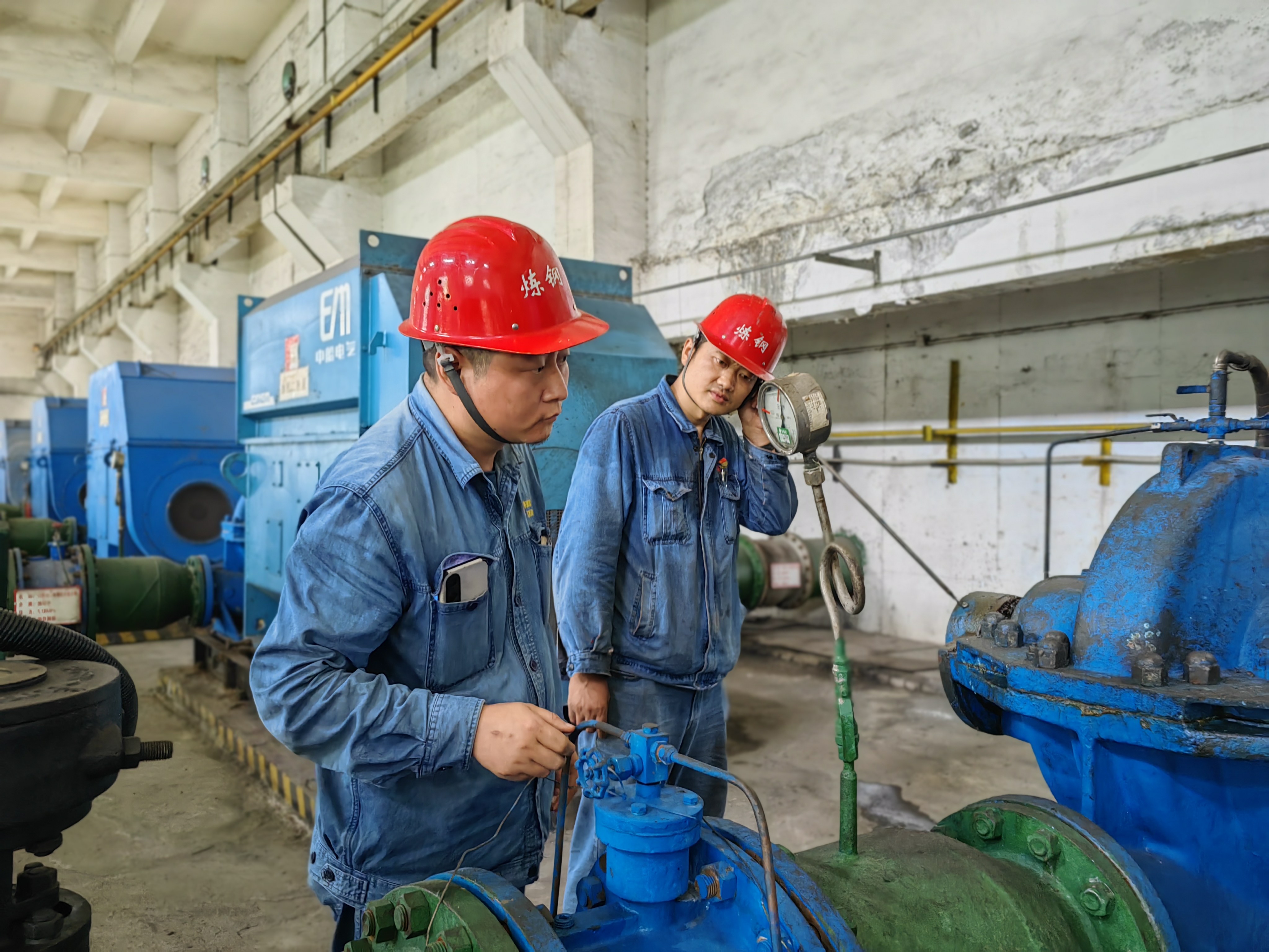 以“硬作风”托底，锻造发展“硬实力”