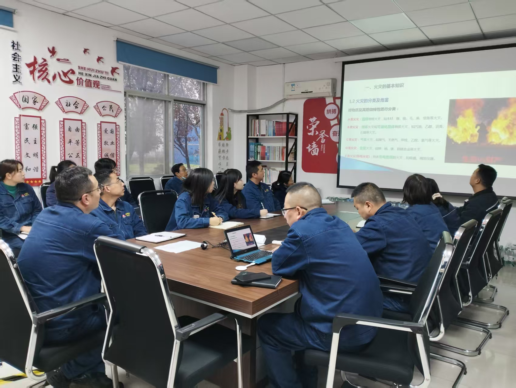 多维联动齐发力,构筑安全“铜墙铁壁” 多维联动齐发力,构筑安全“铜墙铁壁”