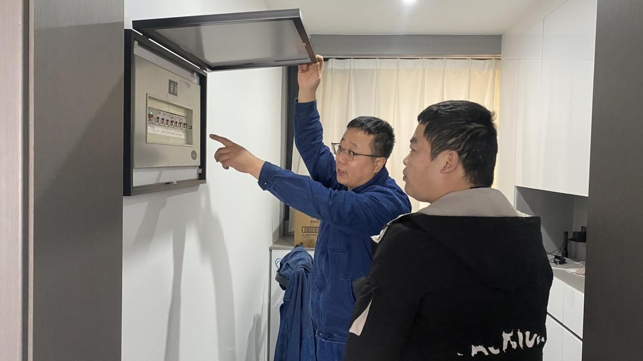 家访传安全 温情筑防线 !烧结厂开展“消防家访”专项活动 家访传安全 温情筑防线 !烧结厂开展“消防家访”专项活动