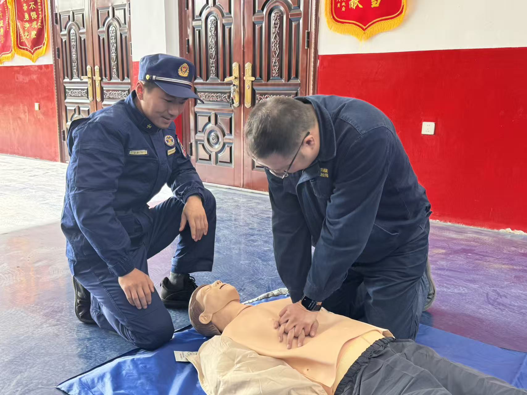 应急培训“充电” 安全防线“加码”--汉钢公司消防宣传月培训纪实 应急培训“充电” 安全防线“加码”--汉钢公司消防宣传月培训纪实