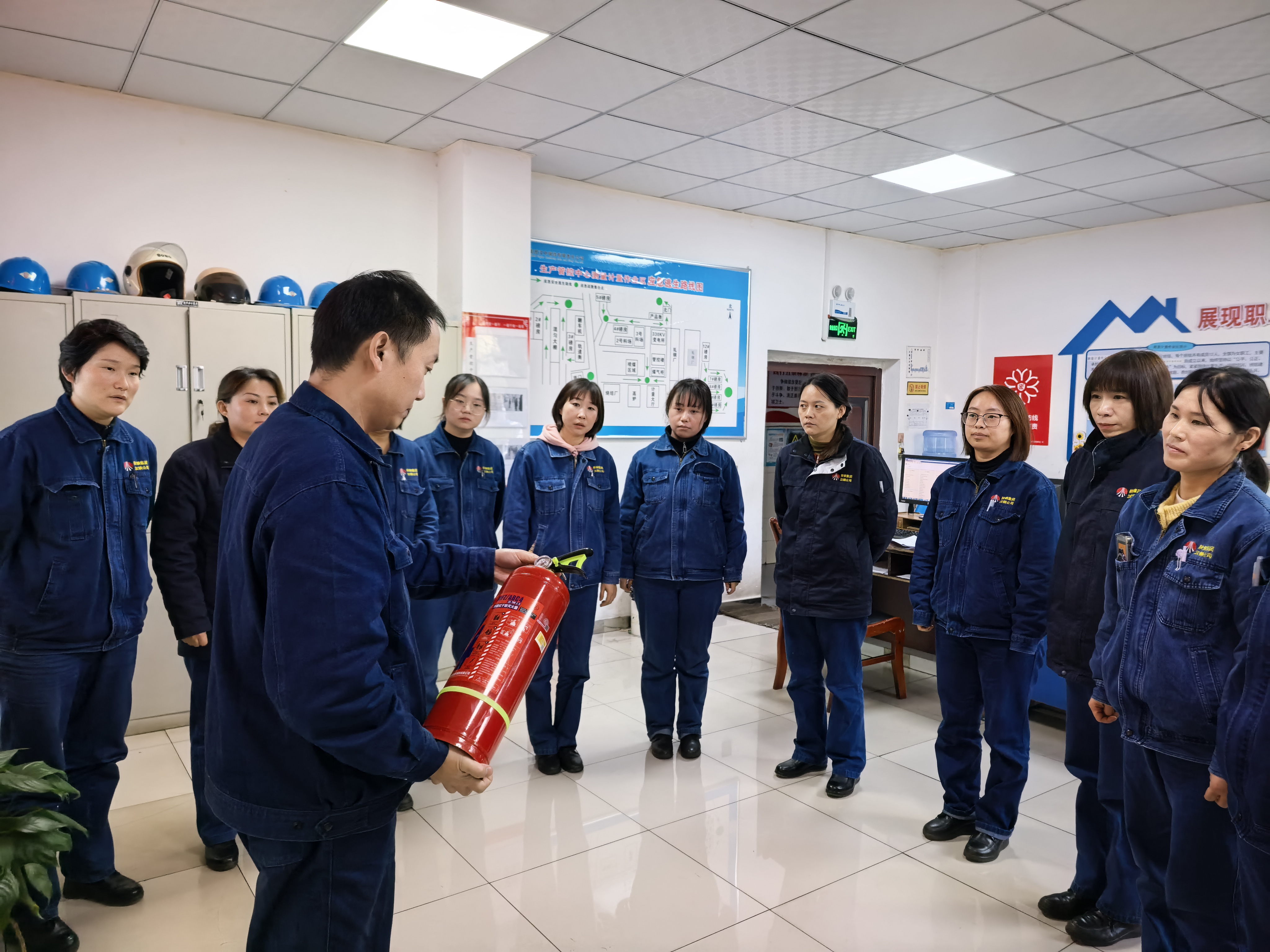 看他们打出决胜年终安全管理的“组合拳” 看他们打出决胜年终安全管理的“组合拳”