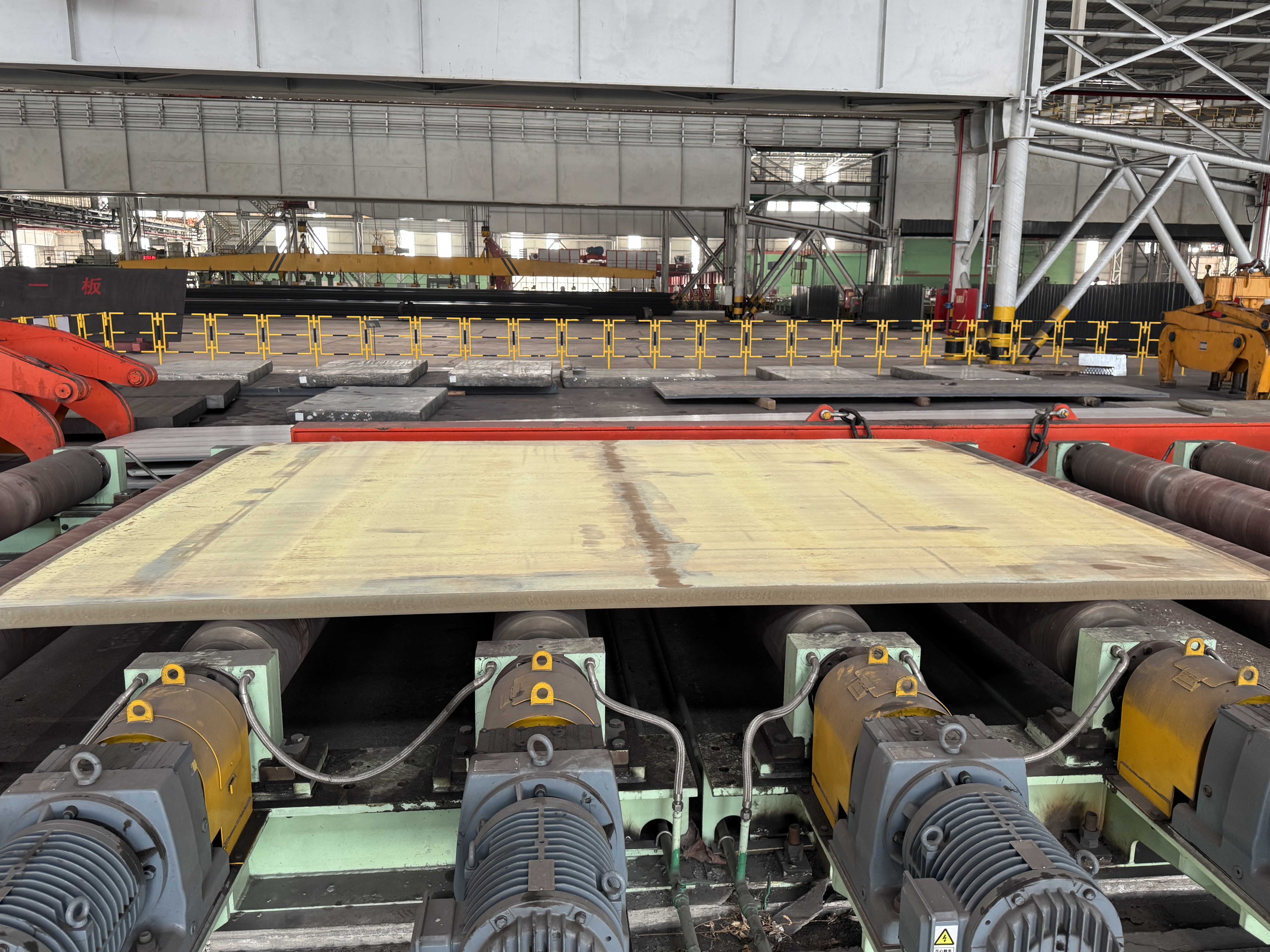 汉钢公司成功轧制省内最宽钛合金板材