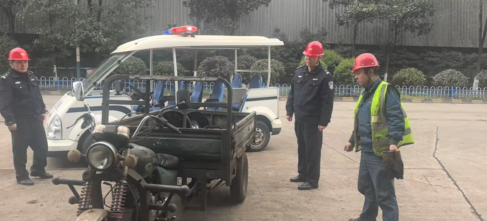 “三环紧扣”守好年终交通安全关