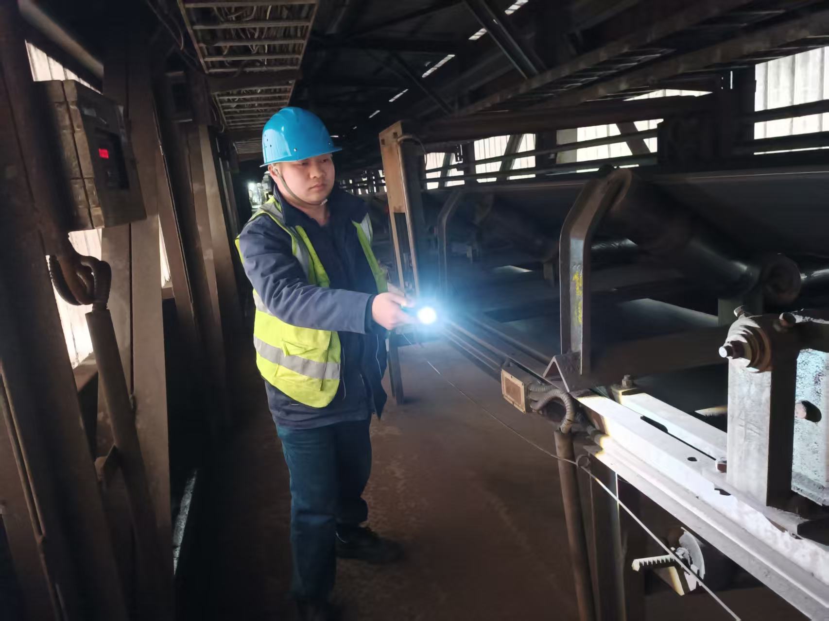 黎明时刻的“粮仓”守护者