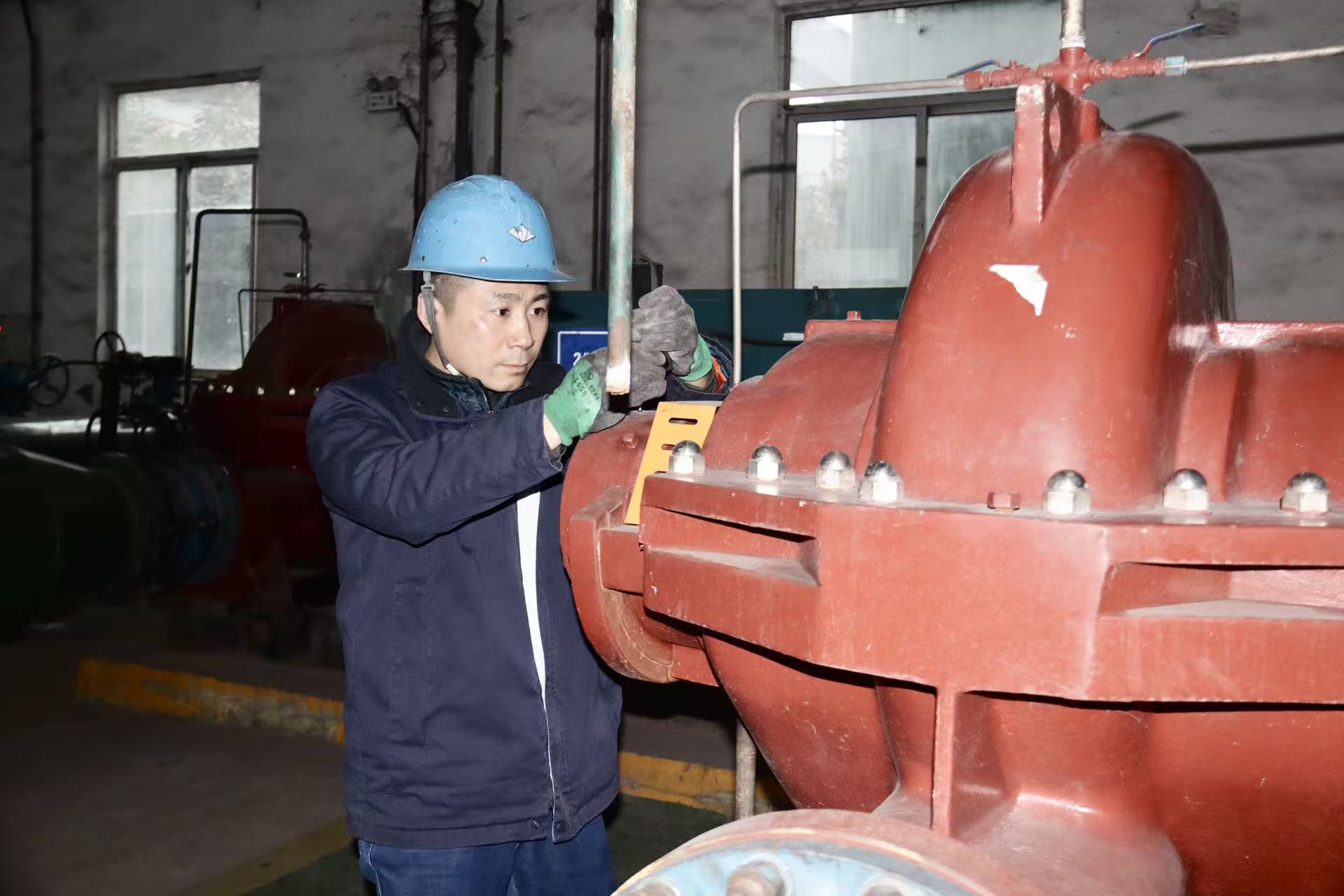 与严寒“掰手腕” 做钢城最燃的“奋斗者”