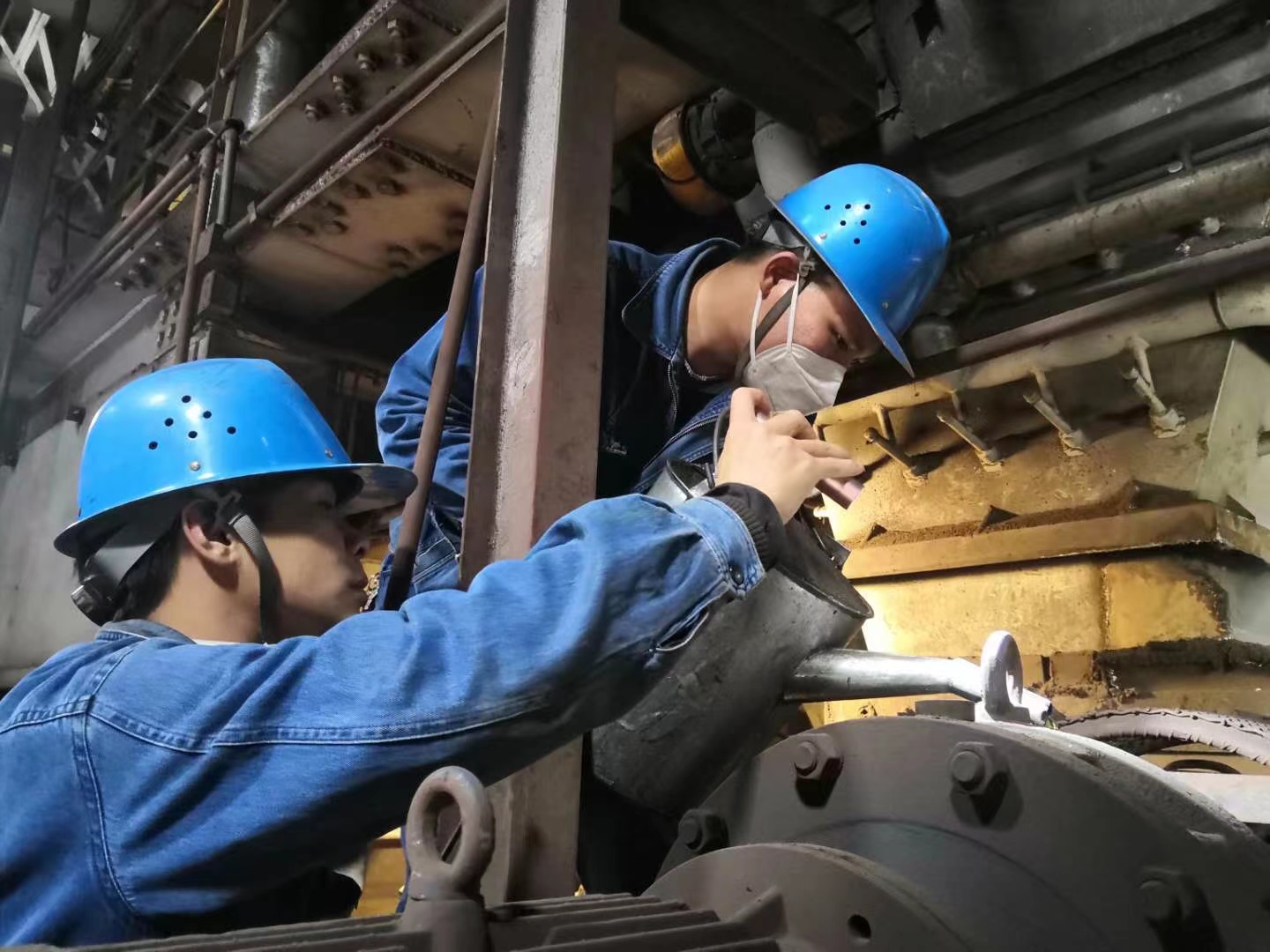 “三维发力”铸牢班组“前沿阵地”