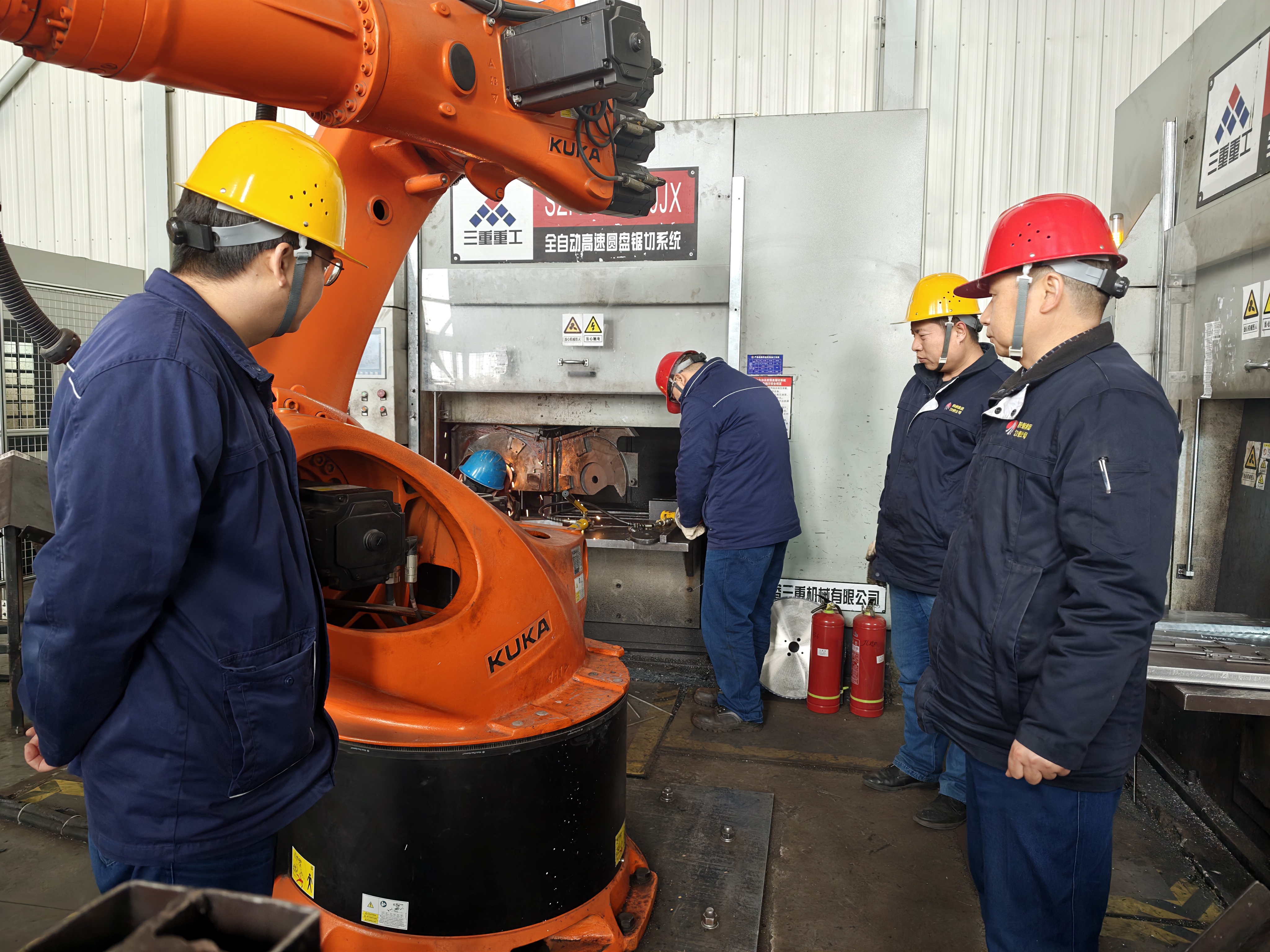 “五福临门”过大年——来看生产管控中心的别样春节“年味”