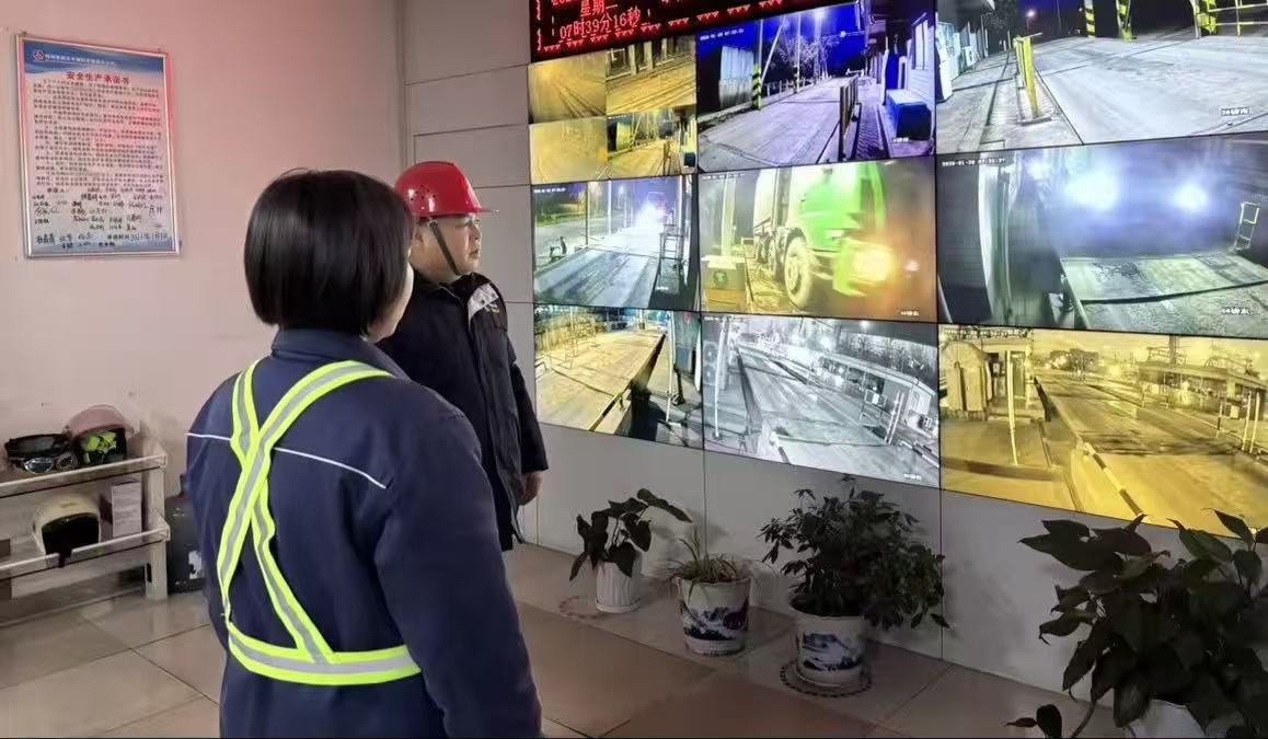 “五福临门”过大年——来看生产管控中心的别样春节“年味”