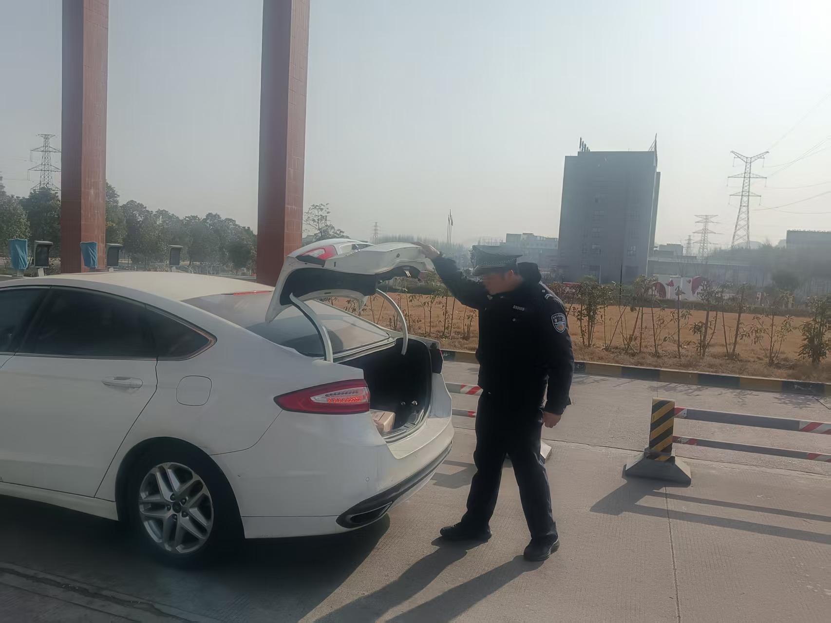 淬炼铁军铸平安  幸福赋能护发展--内保服务中心2025年工作综述