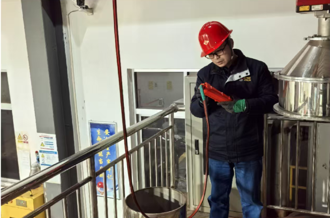 坚守管控一线 彰显先锋本色 ——记汉钢公司生产管控中心三位先进工作者事迹掠影