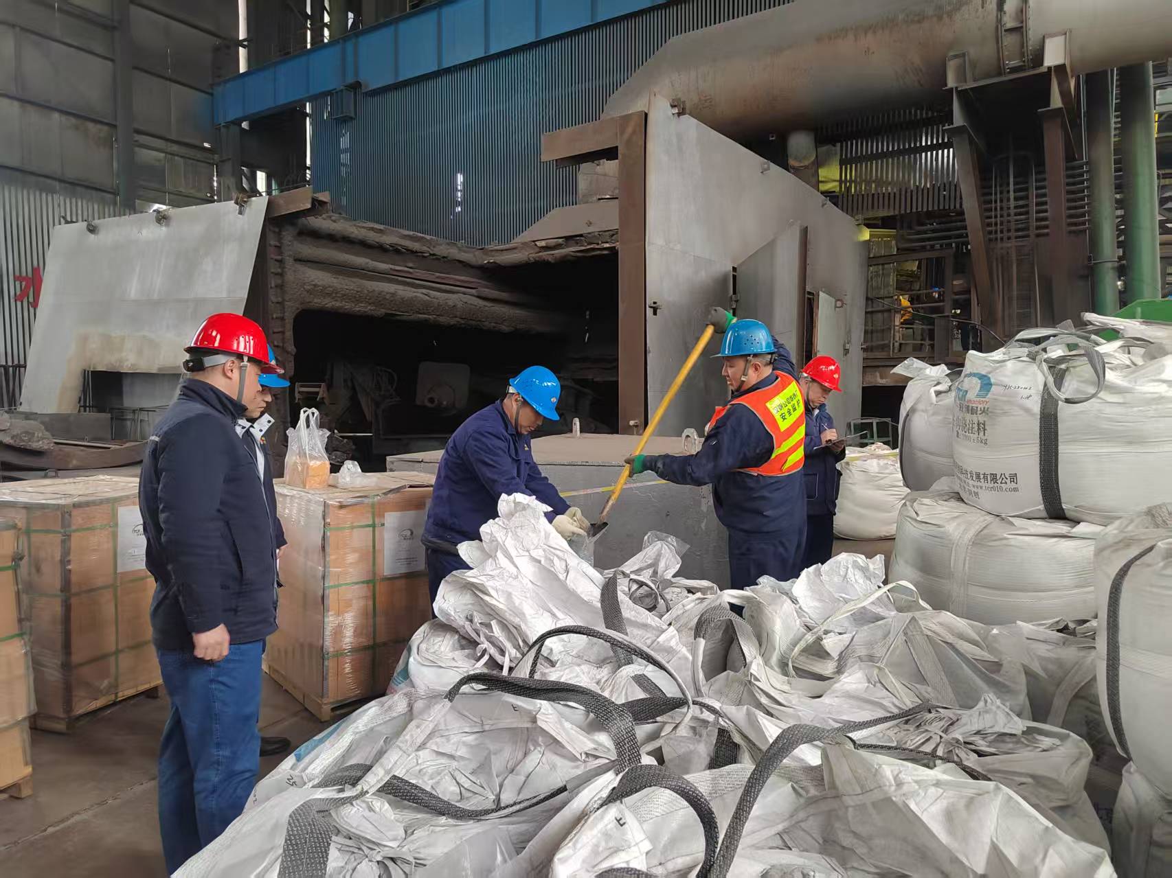 岁末“廉”声起，锤炼“铁”骨铮铮