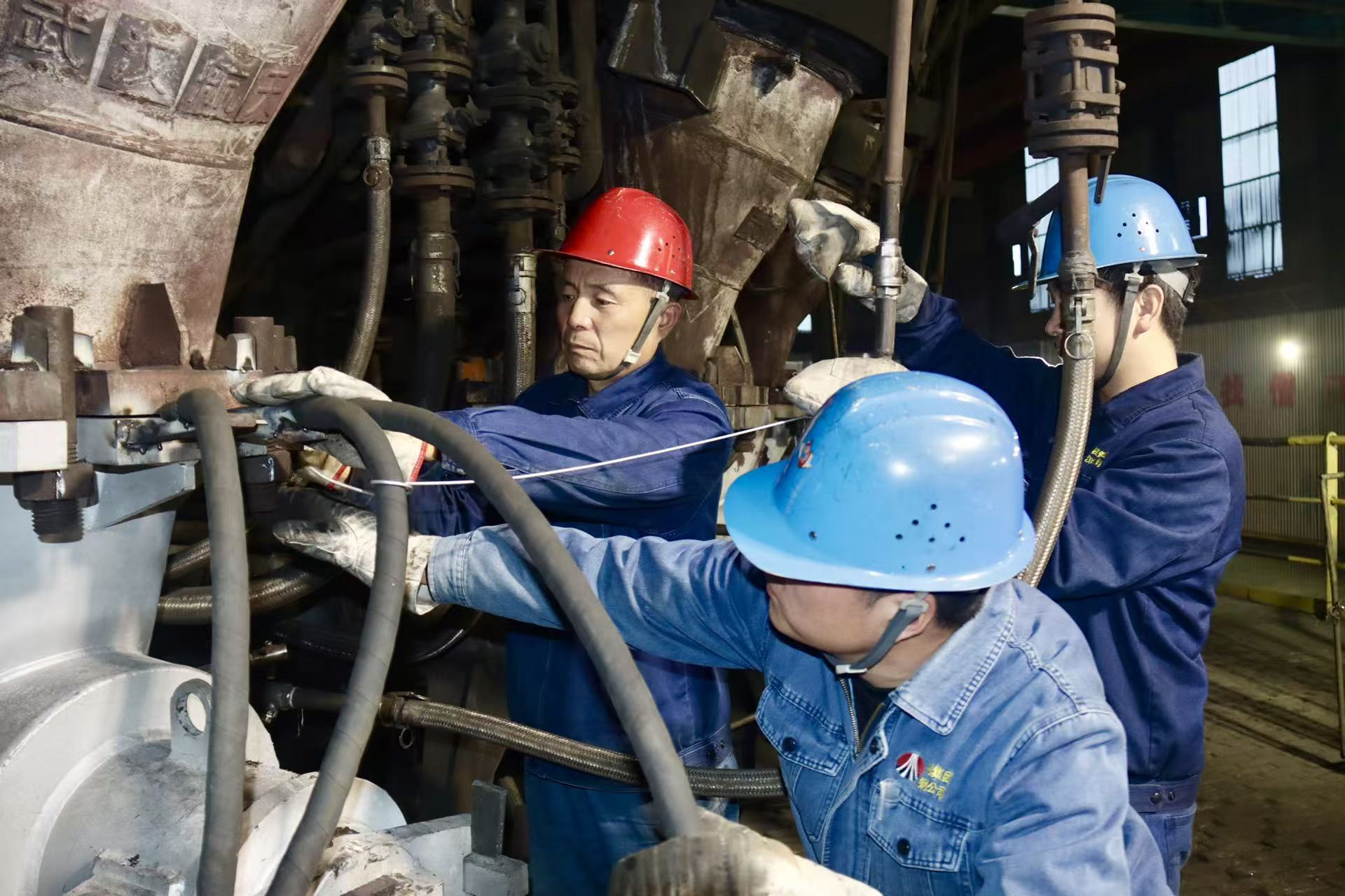 岁末“廉”声起，锤炼“铁”骨铮铮