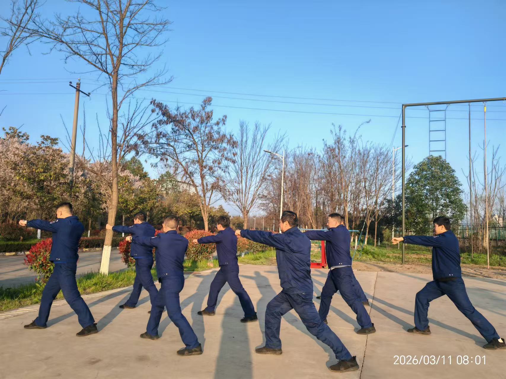 晨光砺兵  严训强能——汉钢公司内保服务中心春季大练兵全面启动