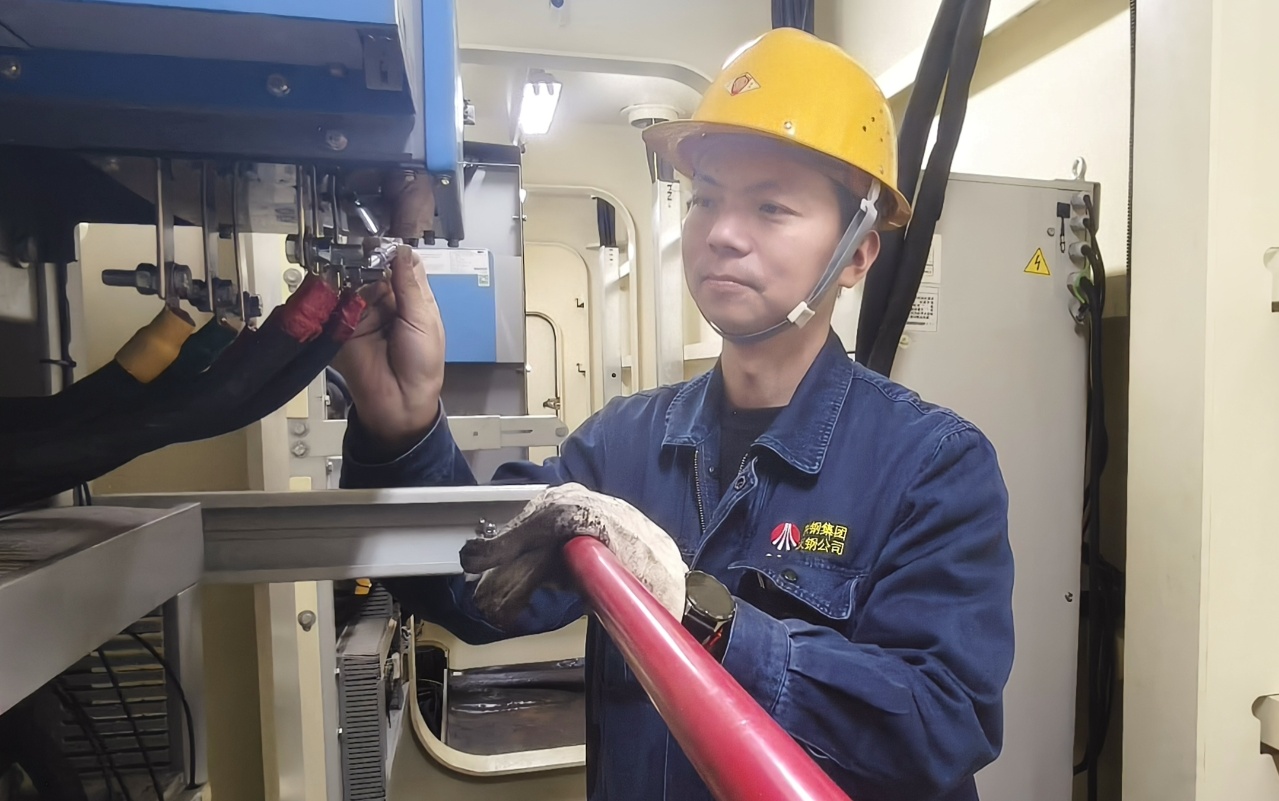 郭勉浪:天车班的“主心骨”  守岗尽责的匠心人