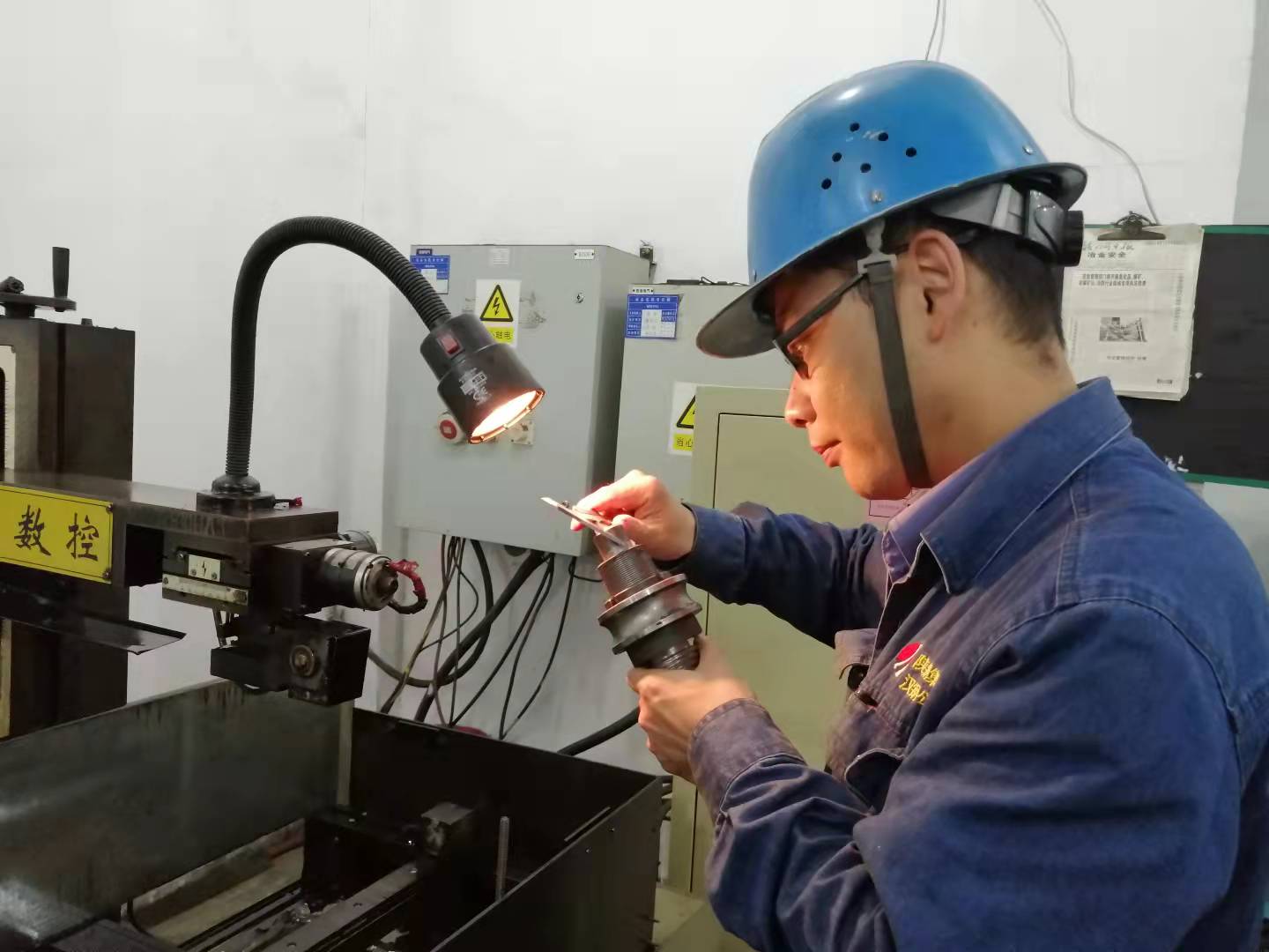 他的“绣花功夫”很具匠心 他的“绣花功夫”很具匠心