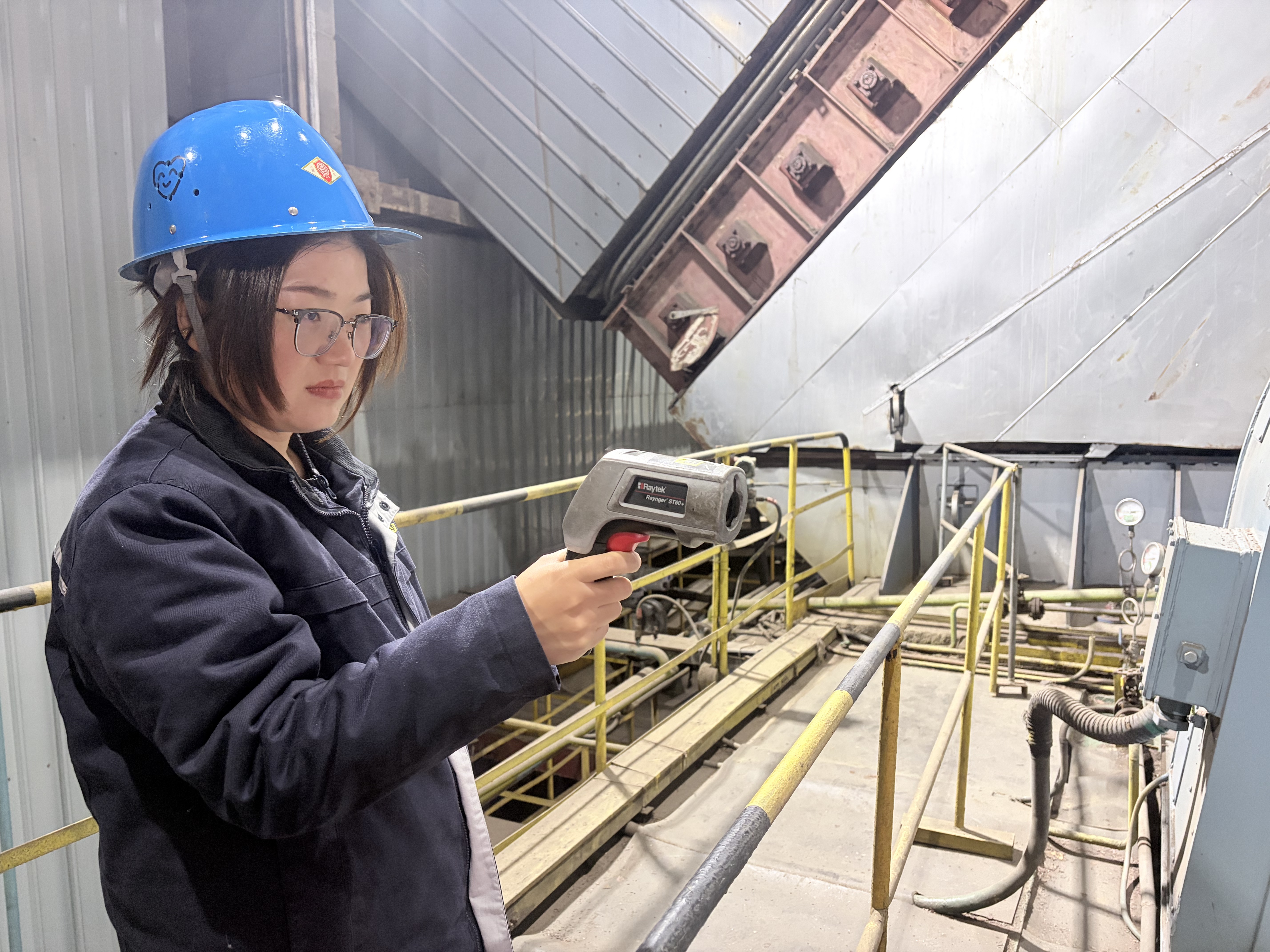 钢城绽放“幸福花” ——记陕钢集团2024-2025年度“好媳妇”郭巧