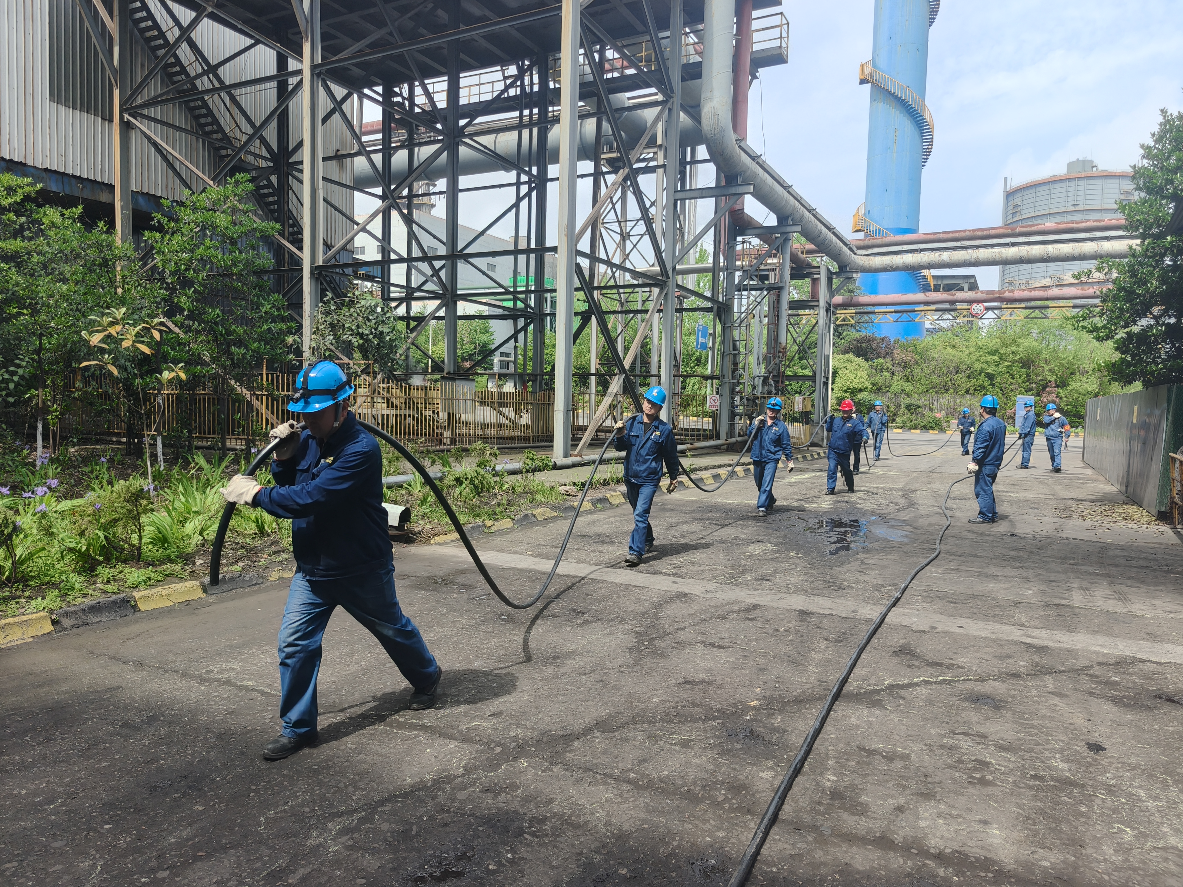 拧紧作风建设“发条” 激发干事创业“引擎”