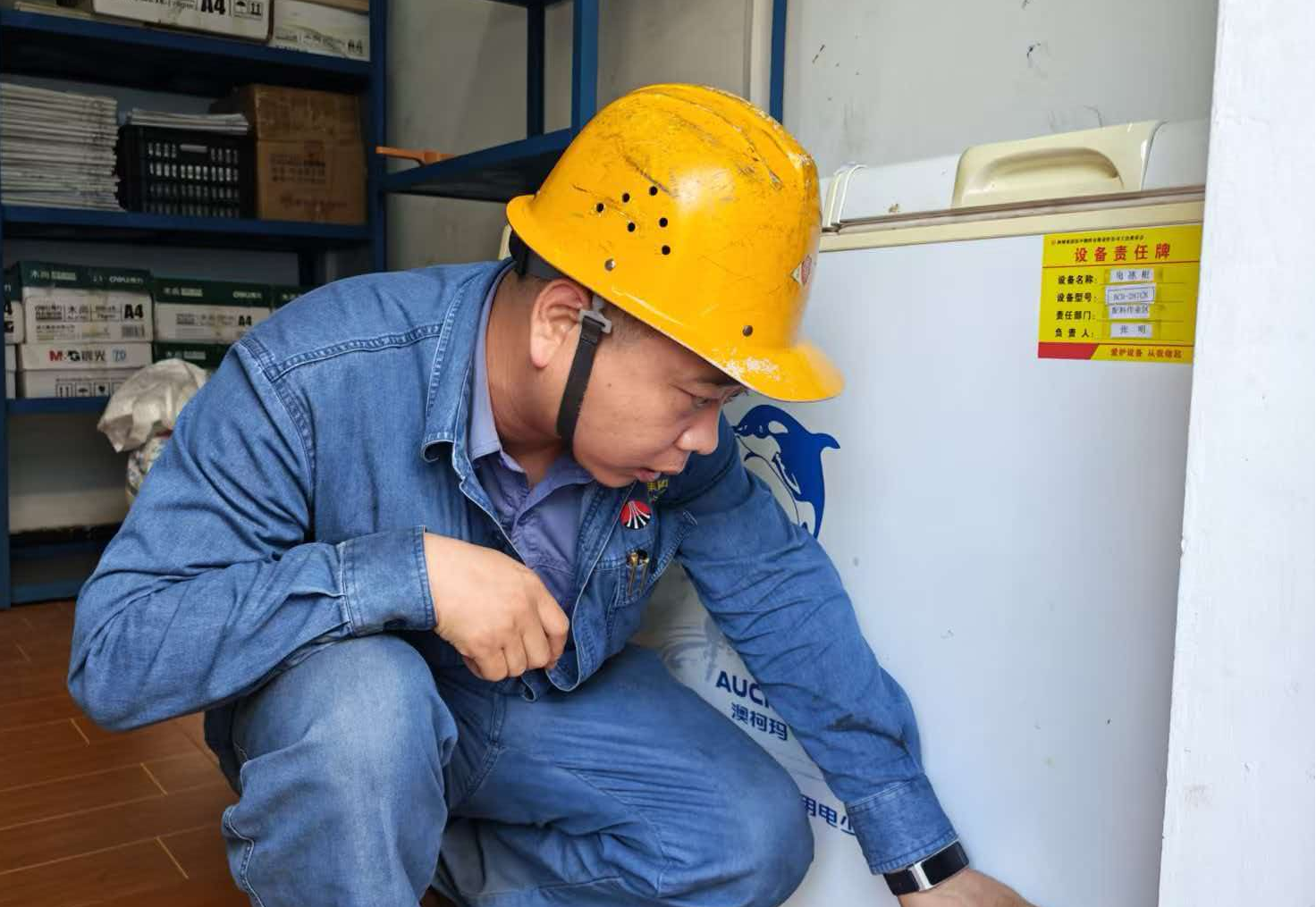 战高温 保生产 送清凉 护安康