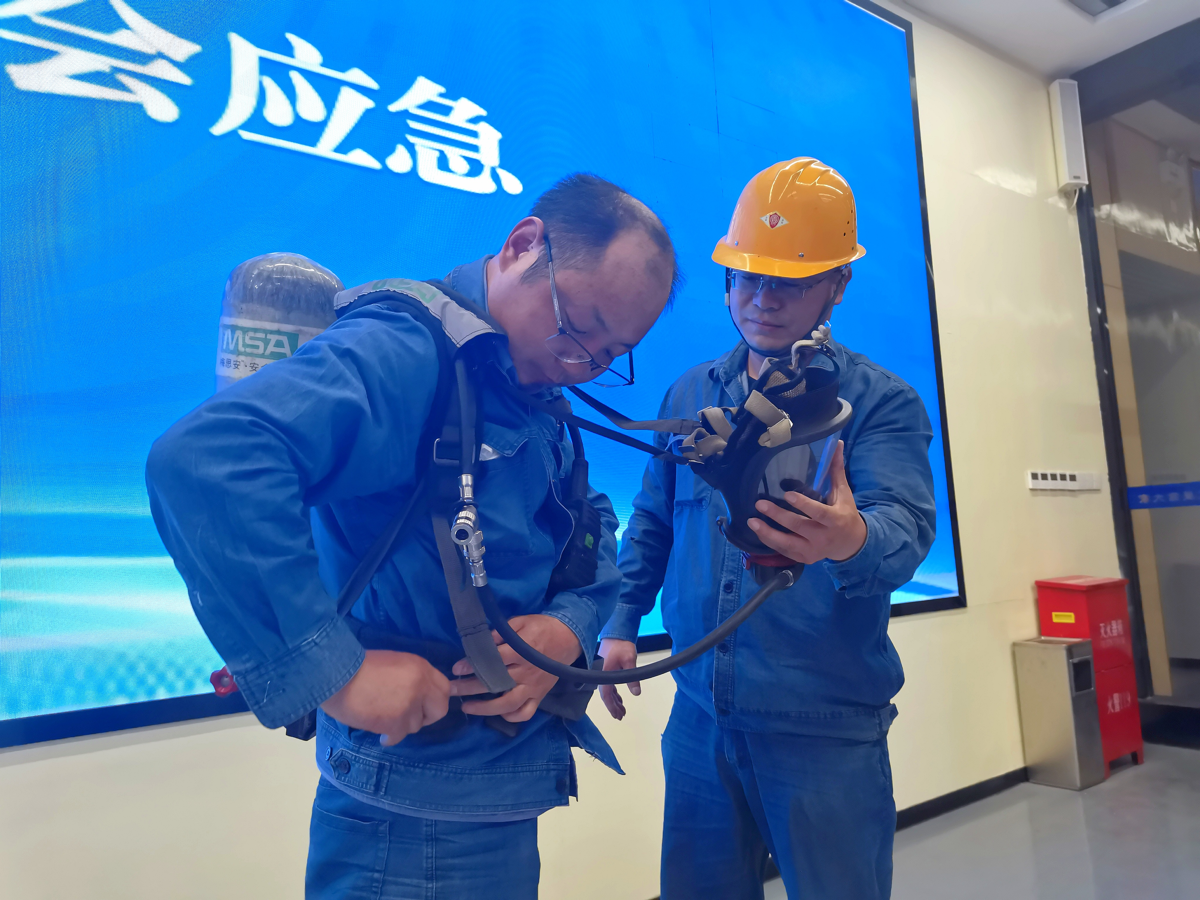 生产全链严管控 工序全域守安全 生产全链严管控 工序全域守安全