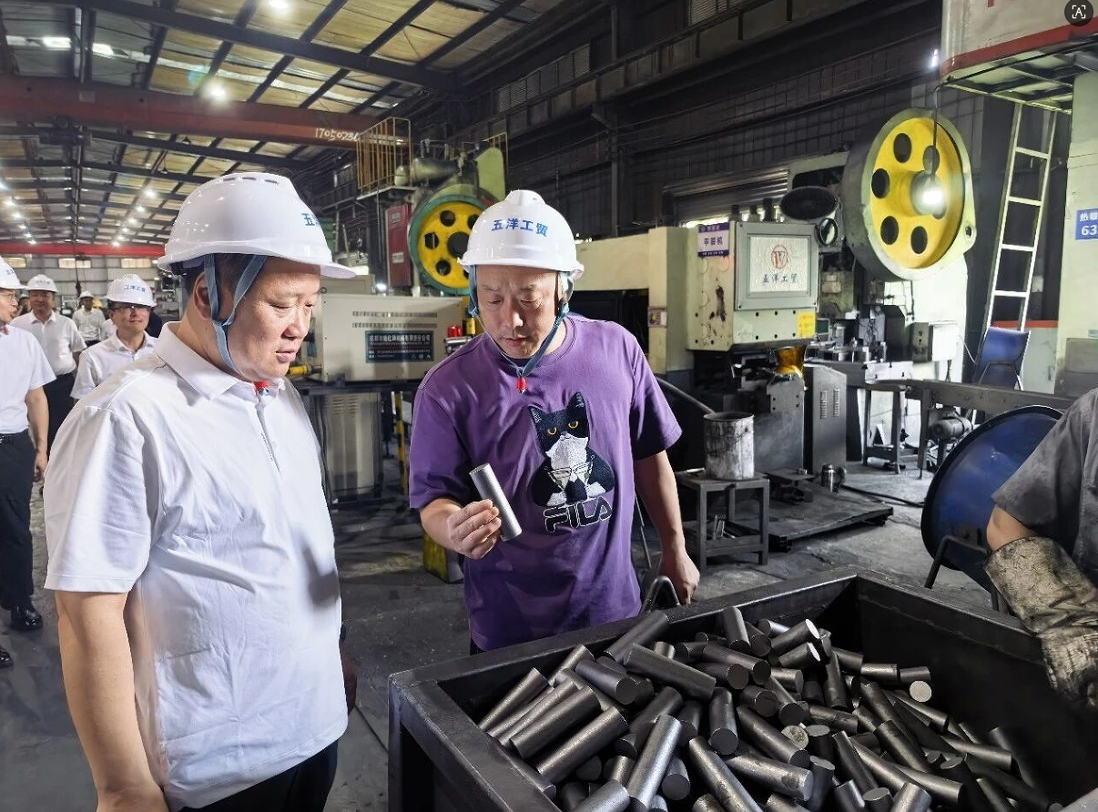 深入践行一线工作法  强化合作共赢拓市场！周永平调研走访成都市场