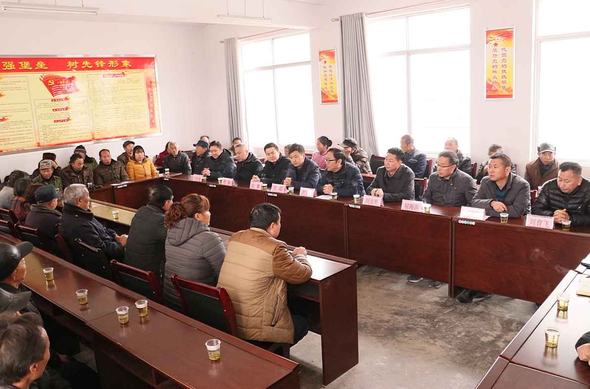 武军强一行到勉县黄罗营村扶贫慰问 武军强一行到勉县黄罗营村扶贫慰问