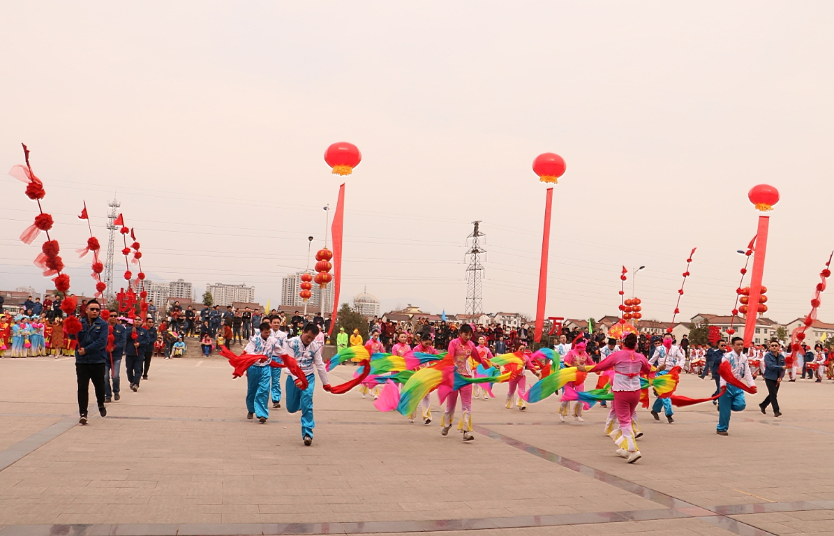 锣鼓秧歌闹元宵 ——汉钢公司举行“活力汉钢·喜闹元宵”系列活动 锣鼓秧歌闹元宵 ——汉钢公司举行“活力汉钢·喜闹元宵”系列活动
