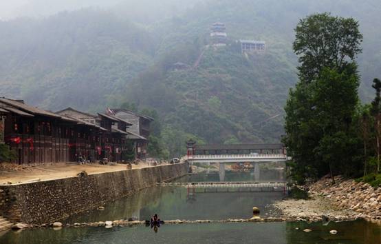 【钢城文苑】一个人的旅行 【钢城文苑】一个人的旅行