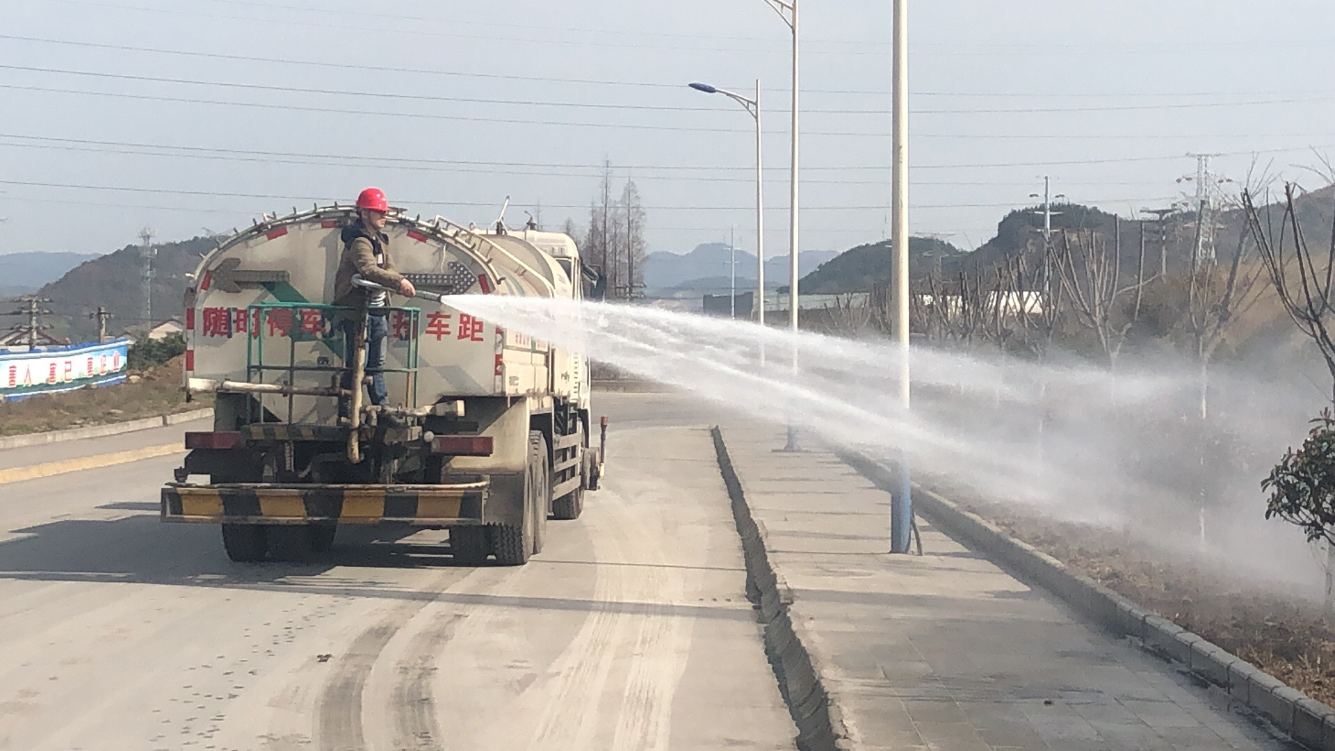 【美丽汉钢】让员工在绿色和繁花中徜徉——陕钢集团汉钢公司组织爱绿护绿活动 【美丽汉钢】让员工在绿色和繁花中徜徉——陕钢集团汉钢公司组织爱绿护绿活动