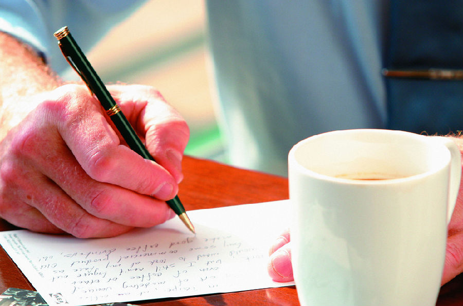 【钢城文苑】一封迟到的信 【钢城文苑】一封迟到的信