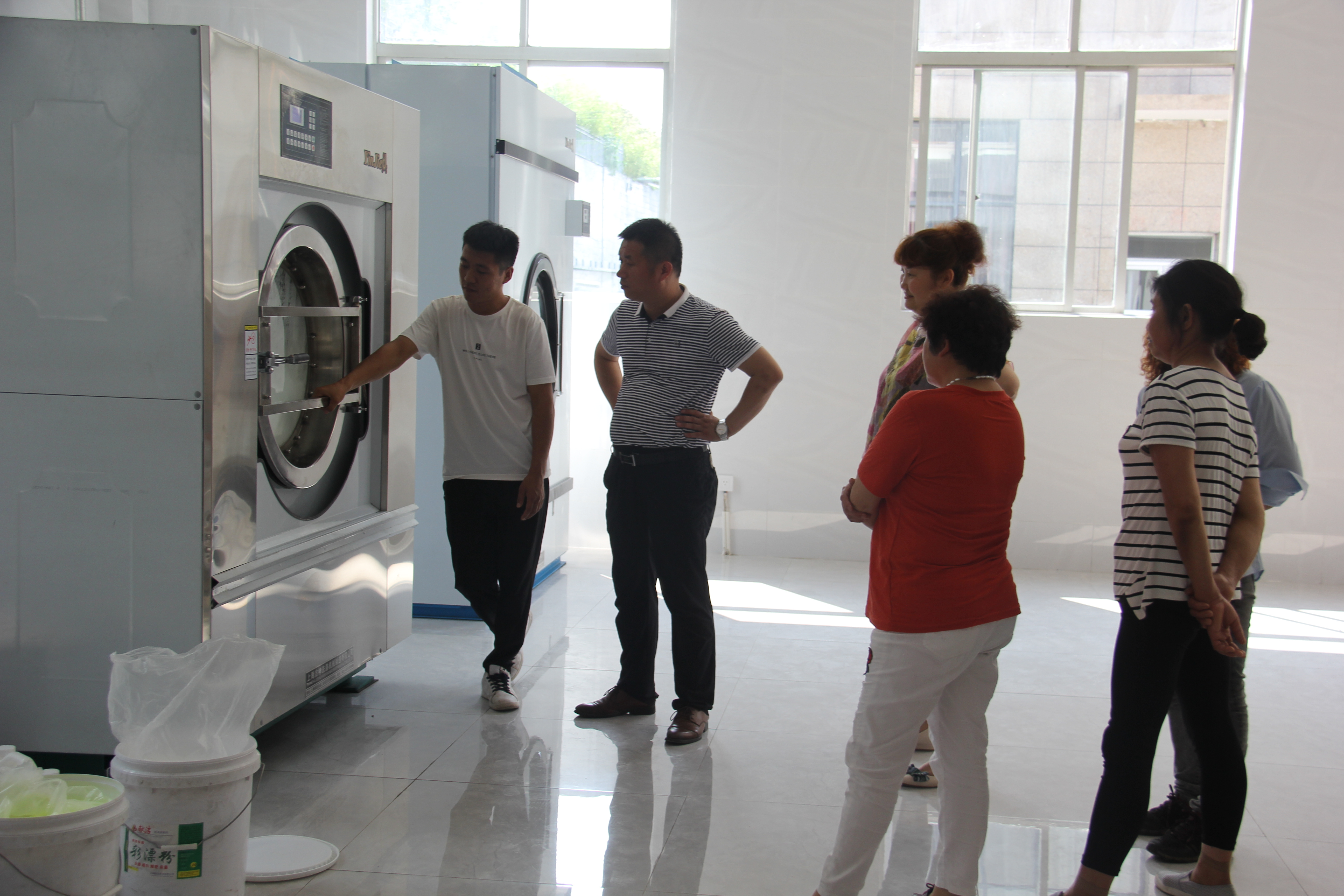 【基层动态】公司洗衣中心6月15日起试运行 【基层动态】公司洗衣中心6月15日起试运行