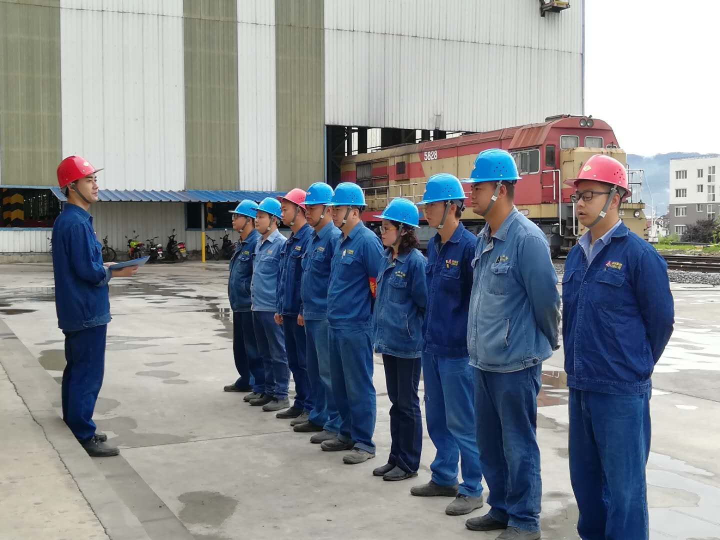 【基层动态】物流中心多举措促“班组长培训”成果落地生根 【基层动态】物流中心多举措促“班组长培训”成果落地生根