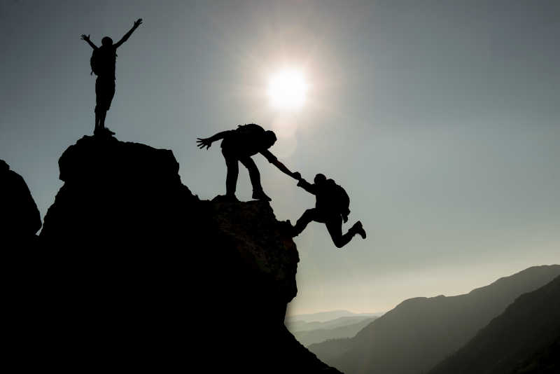 【钢城文苑】坚守岗位的追梦人 【钢城文苑】坚守岗位的追梦人