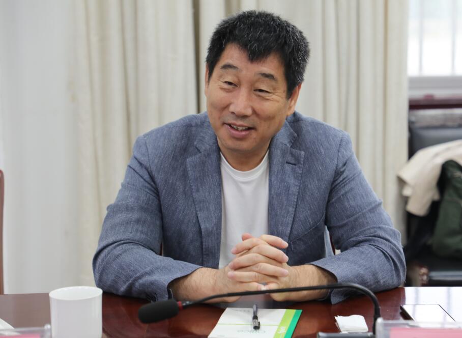 【公司新闻】新天钢集团总裁、天钢公司总经理吴玉杰一行到公司参观交流 【公司新闻】新天钢集团总裁、天钢公司总经理吴玉杰一行到公司参观交流