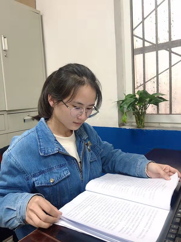 【钢城文苑】轧钢，逐梦路上的光