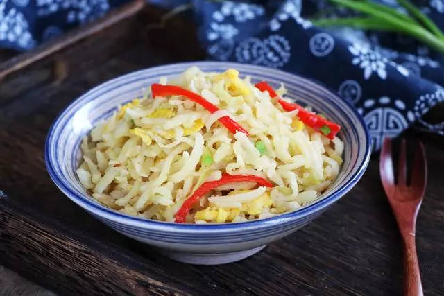 【钢城文苑】不变的味道