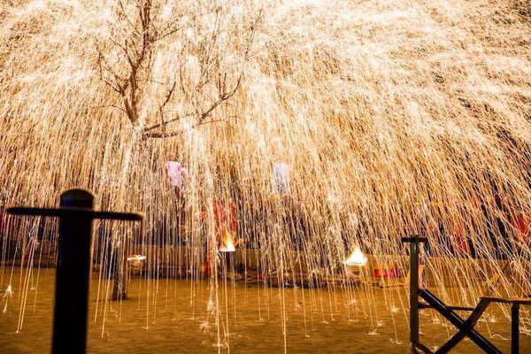 【钢城文苑】用漫长的岁月 等待铁树银花 【钢城文苑】用漫长的岁月 等待铁树银花